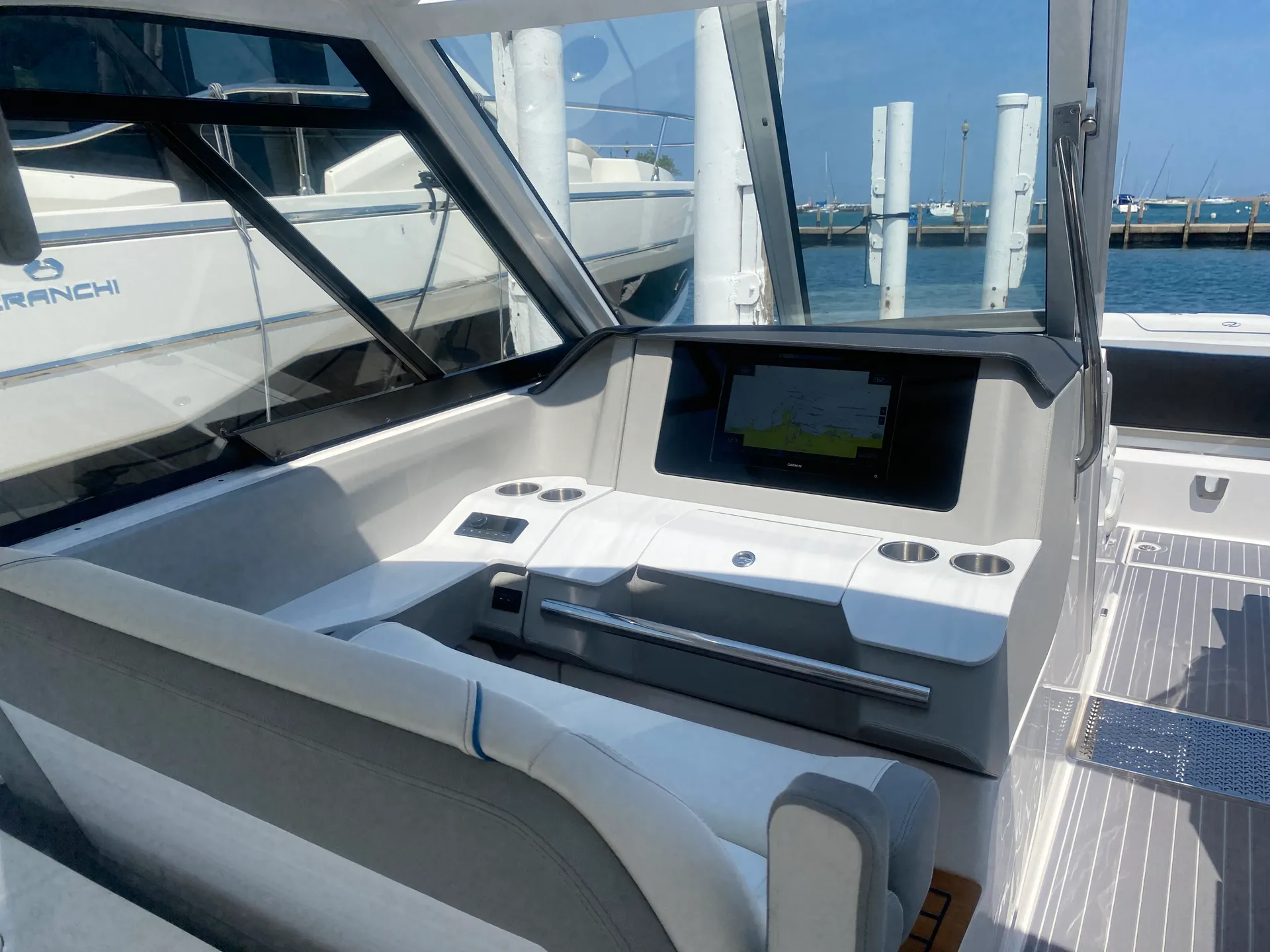 Show-Stopping Lake Michigan Luxury | 38’ Regal LS36 w/ Seakeeper