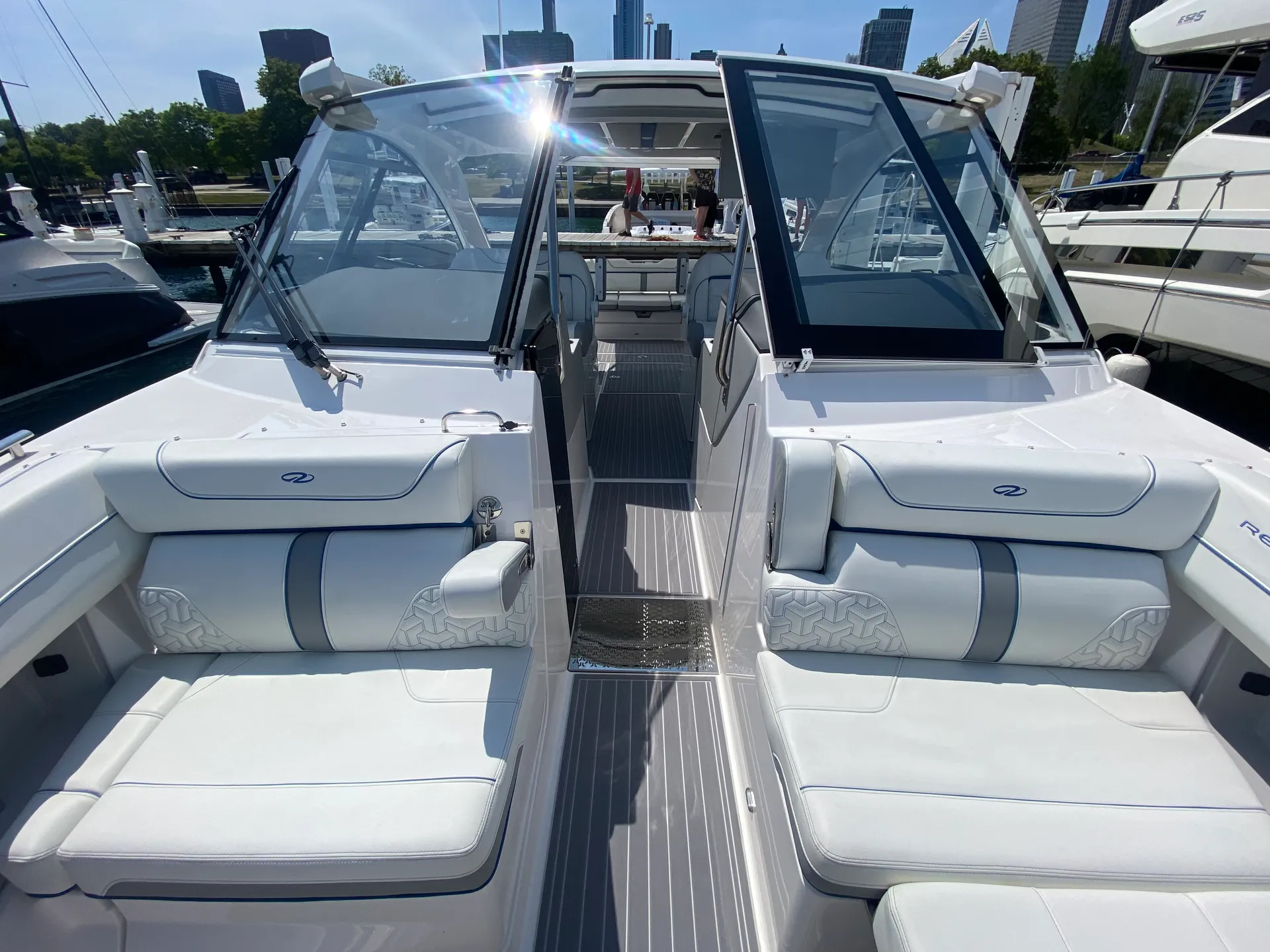 Show-Stopping Lake Michigan Luxury | 38’ Regal LS36 w/ Seakeeper