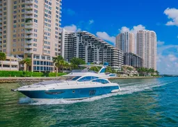 65ft Azimut with 2 Jet Skis included in Miami.