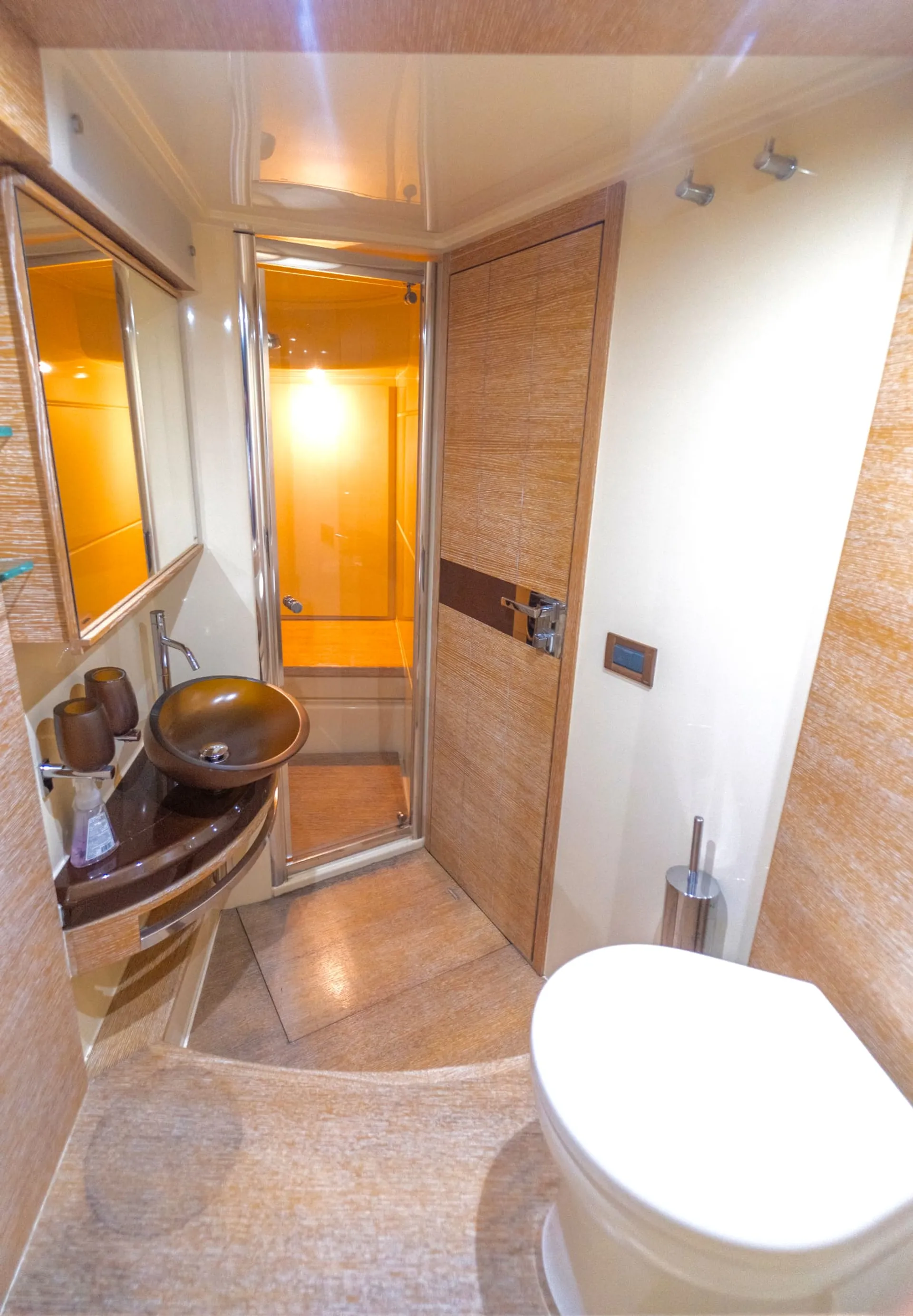 💯💥2 FREE JET SKIS 💥65ft Luxury Azimut available in Miami 💥