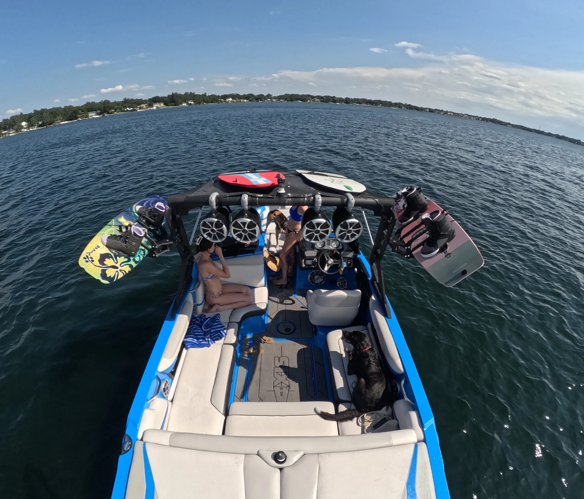 AXIS WAKE RESEARCH T22 W/TRAILER in Belle Isle, FL — photo 2
