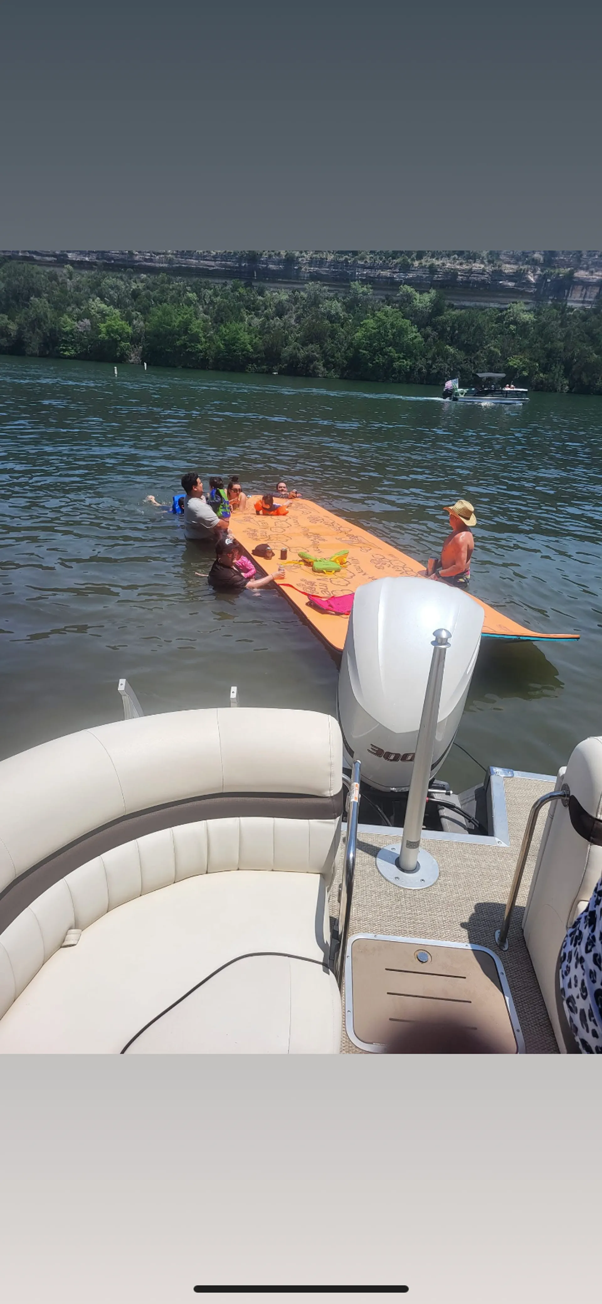 BENNINGTON MARINE 26 LXFB in Austin, TX — photo 5