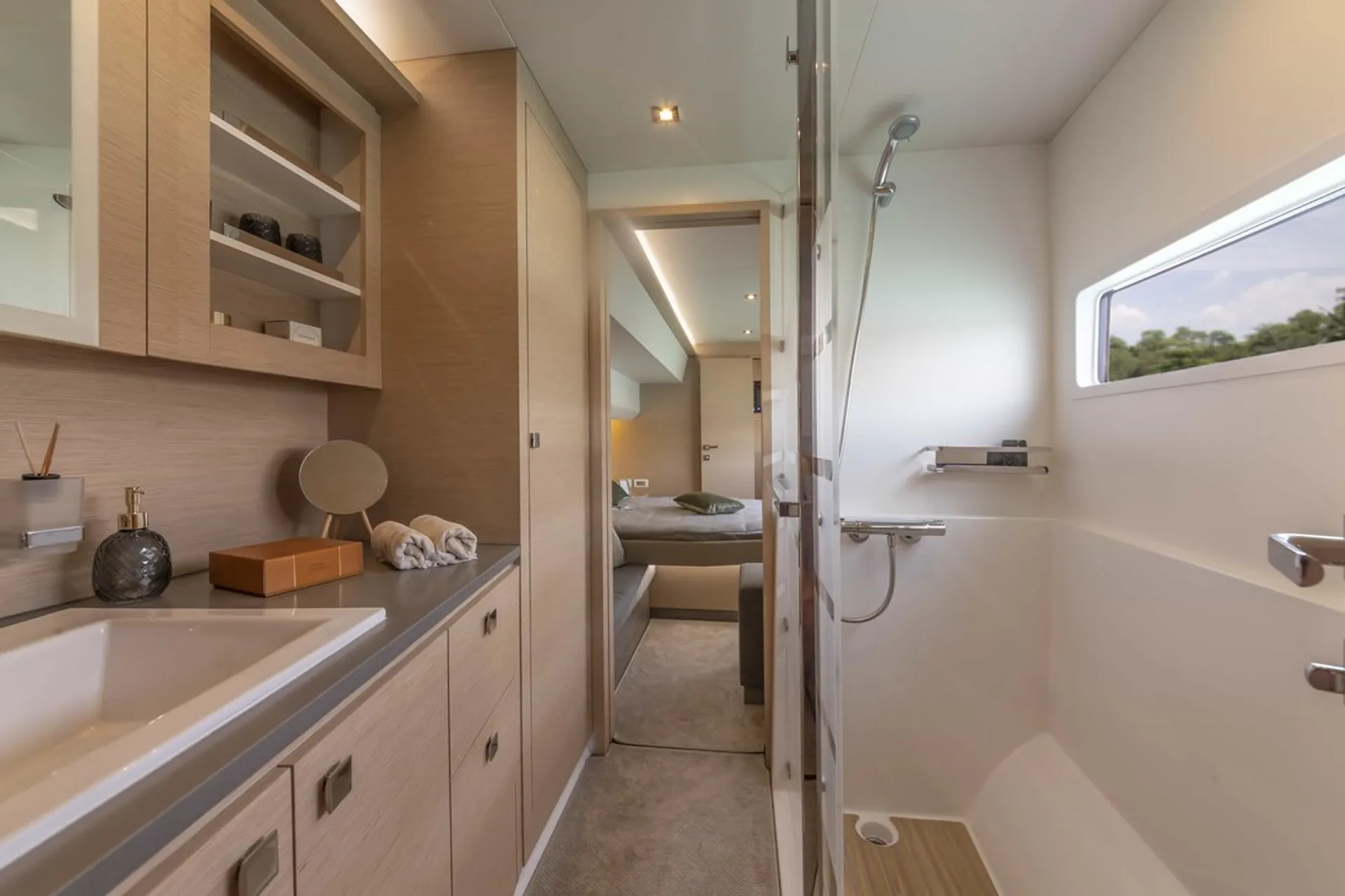 Congetta | 44’ Fountaine Pajot MY5 – Tampa Bay Luxury Escape