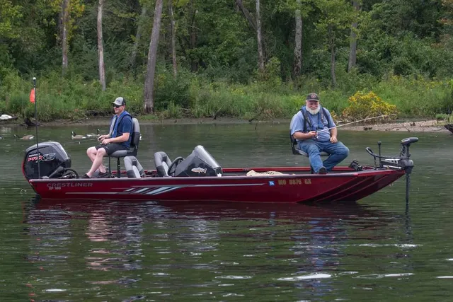 Rent a CRESTLINER BOATS bass boat in Protem, MO near me