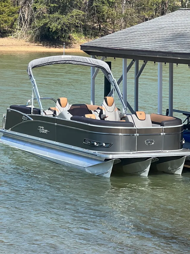 Rent a Tahoe pontoon in Mooresville, NC near me