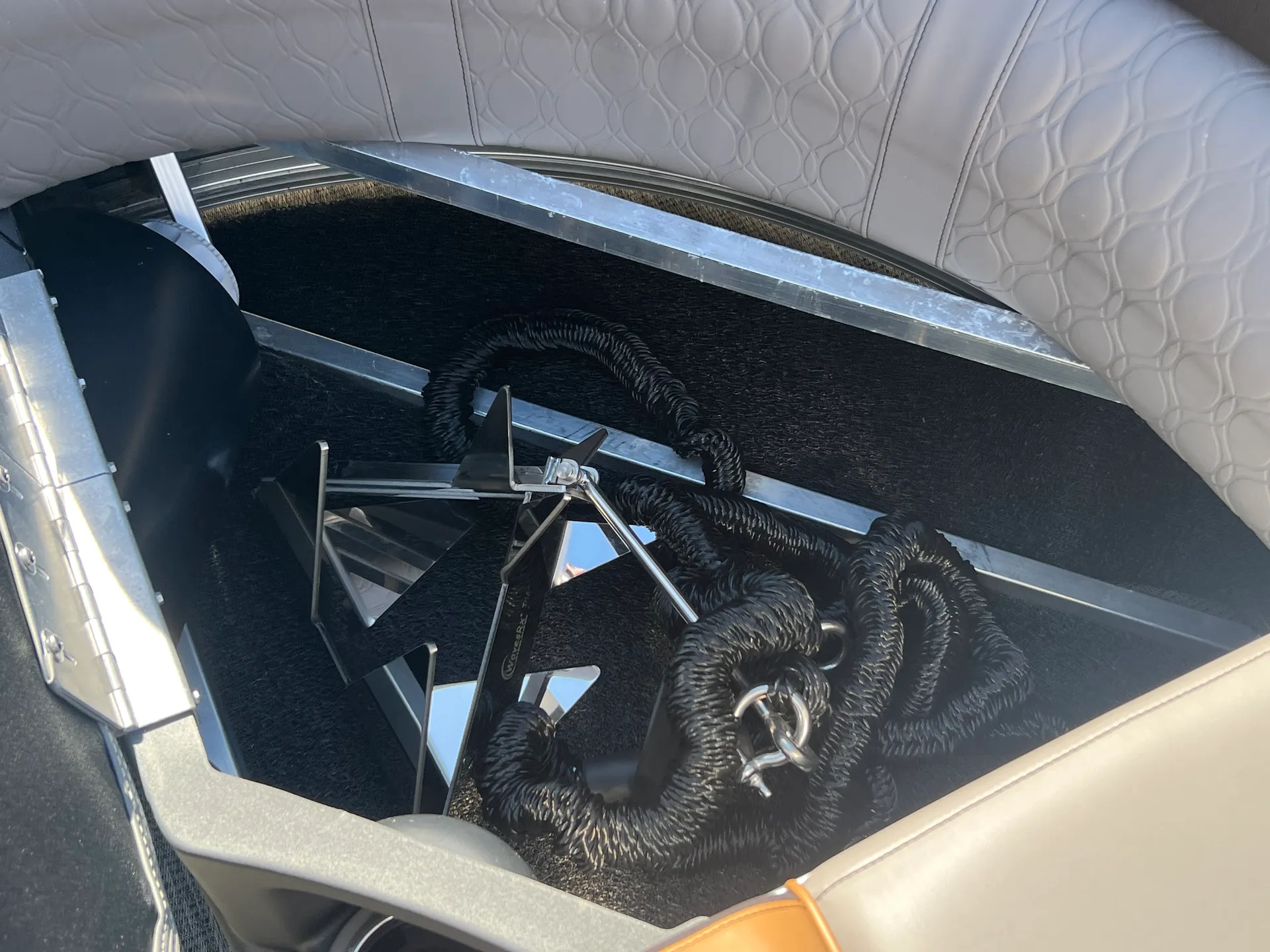 Luxury Tahoe Cascade - Platinum Edition Tritoon - 25’ Quad Lounger