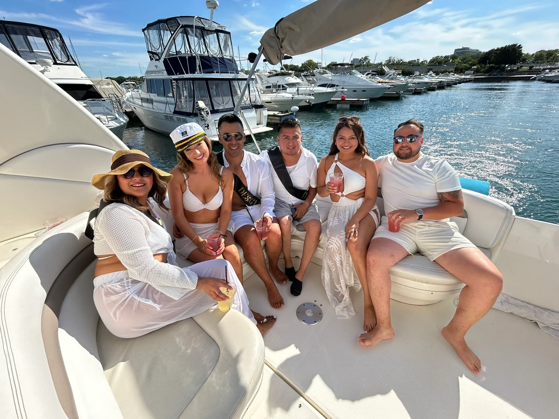 Beautiful 37' Sea Ray Sundancer Perfect for ANY Occasion!