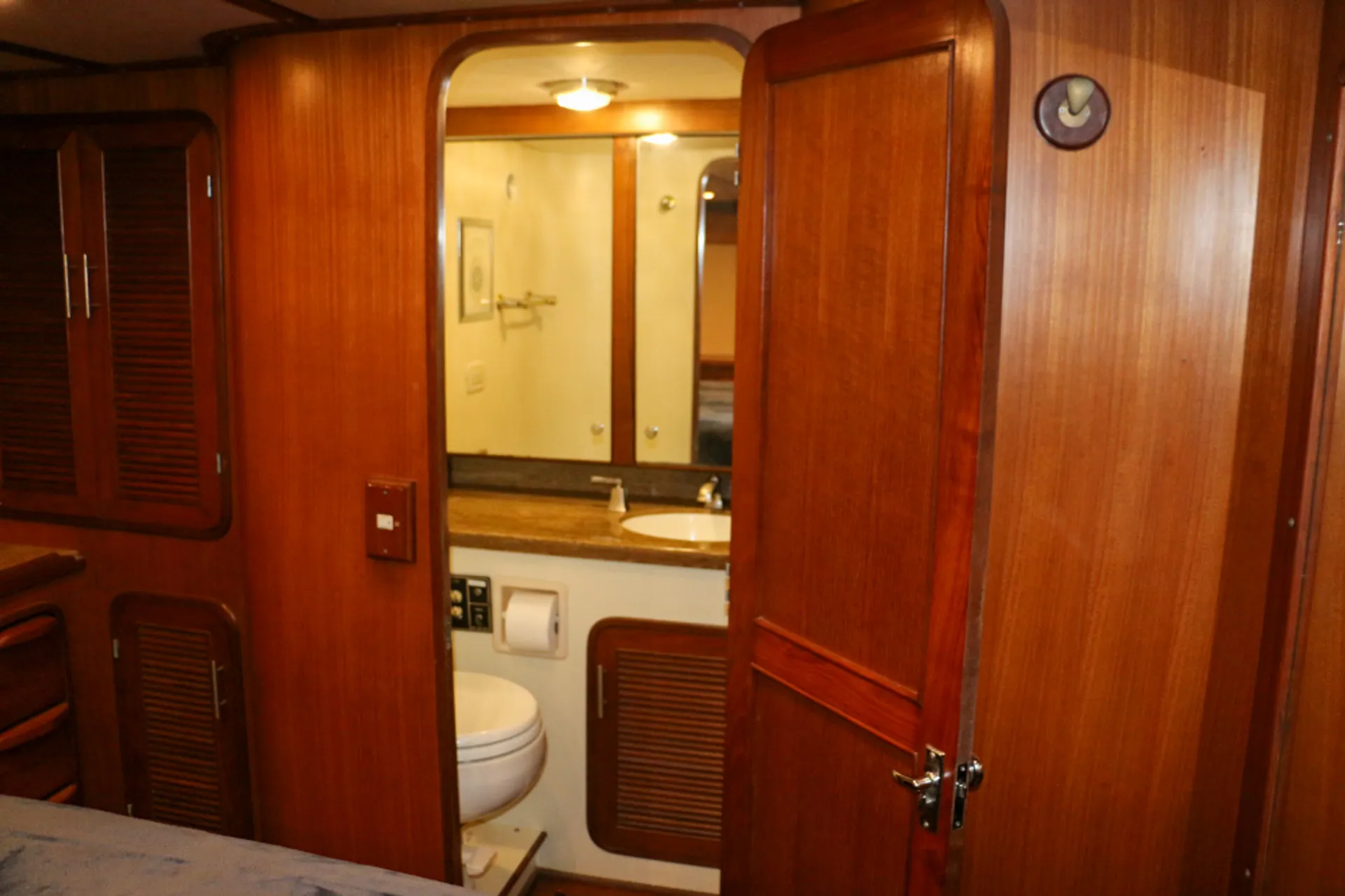 60' Classic Luxury Yacht in Galveston!