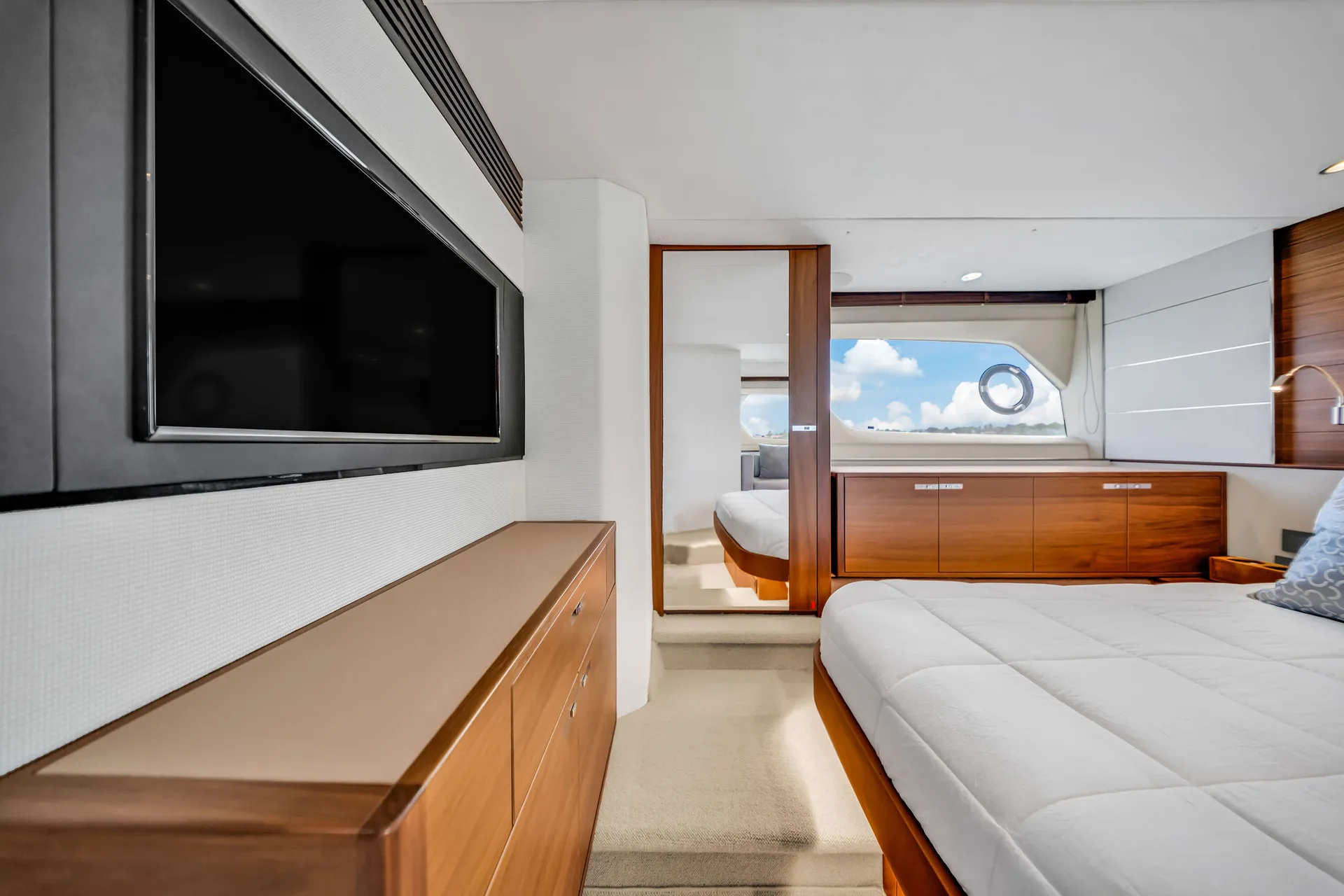 Modern Luxurious 58 Princess in Sag Harbor