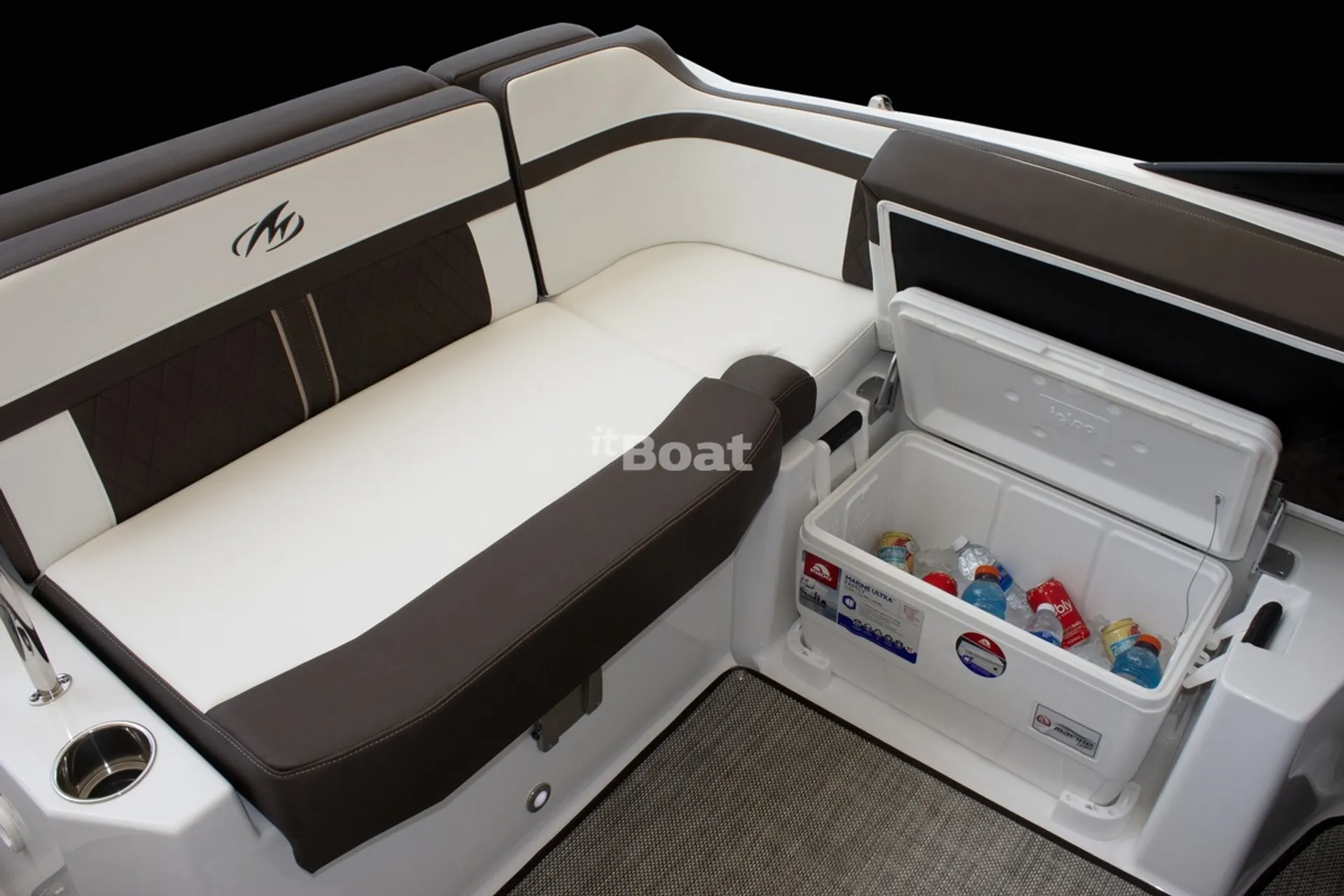 New Monterey M4 24 Ft Lake Minnetonka ~Ski/Tube/Wake-board 