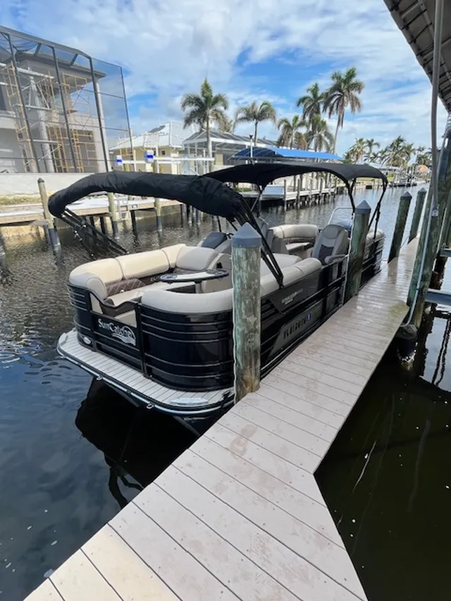 Rent a Suncatcher / 
G3 Boats pontoon in Cape Coral, FL near me