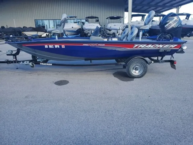 Rent a TRACKER BY TRACKER MARINE bass boat in Hot Springs, AR near me