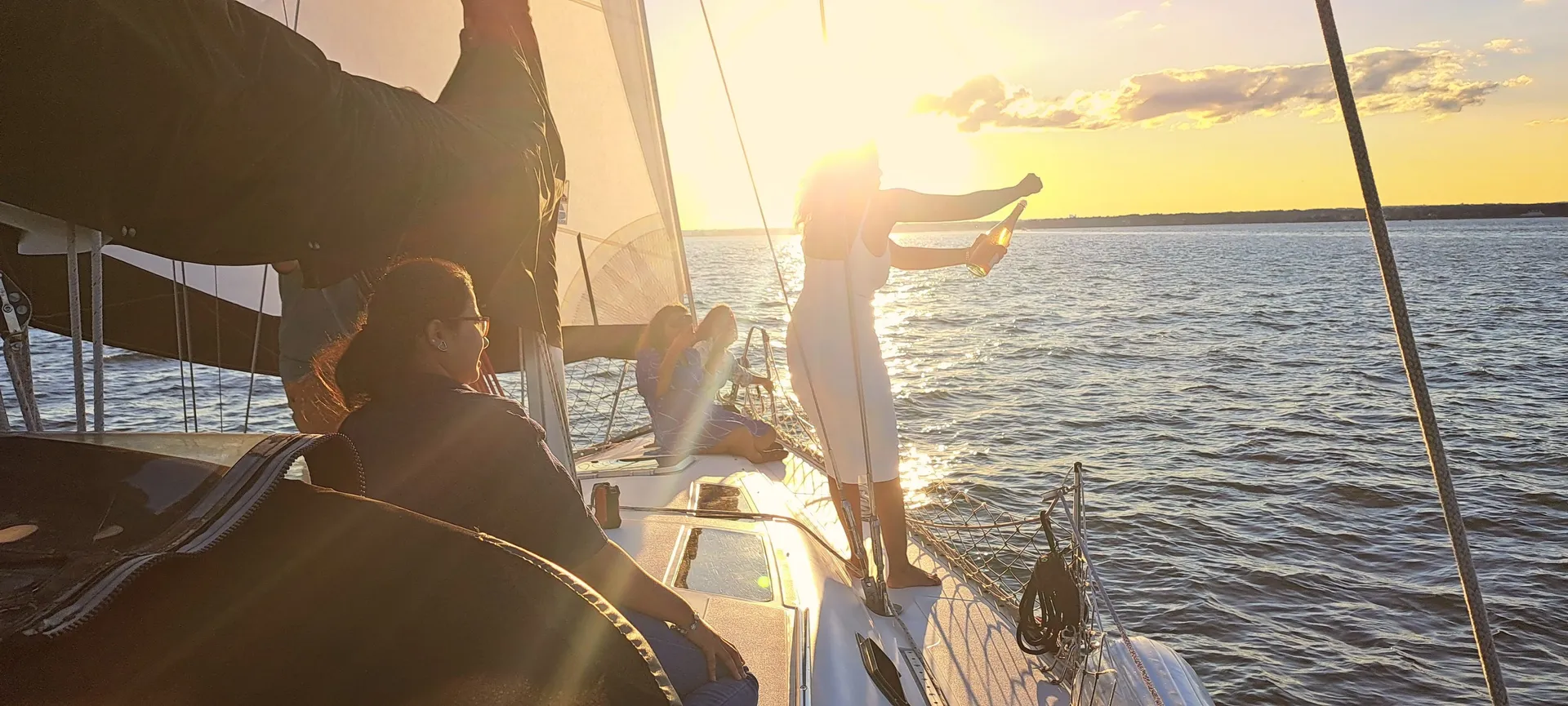 HUNTER LEGEND 35 SAILBOAT CRUISER MOTORSAILER