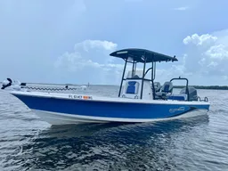 24ft Beautiful Cruising and Fishing Bay Boat  boat photo