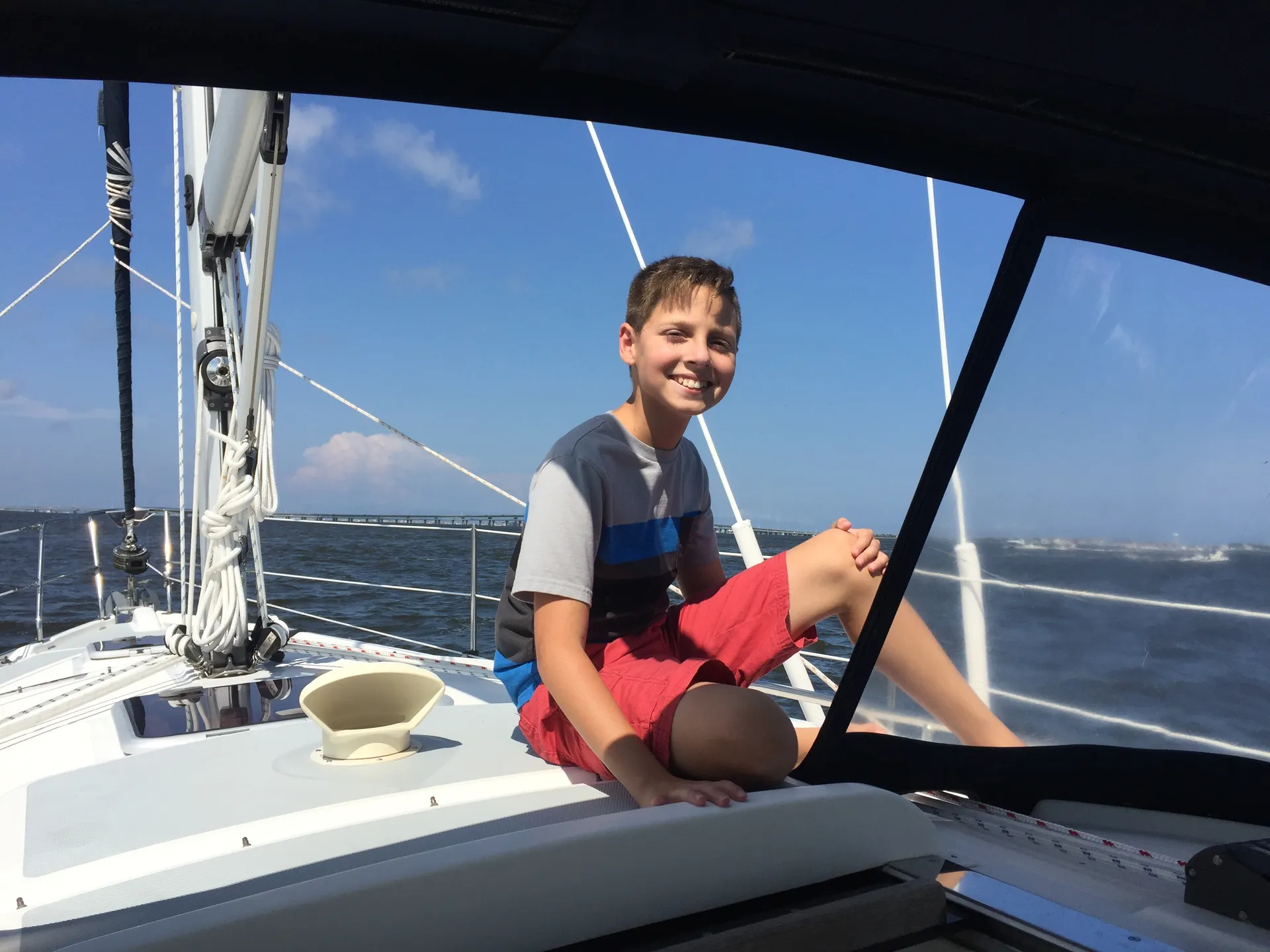 Relax, feel free and sail into a nautical world of “Wonder”, Hunter36'