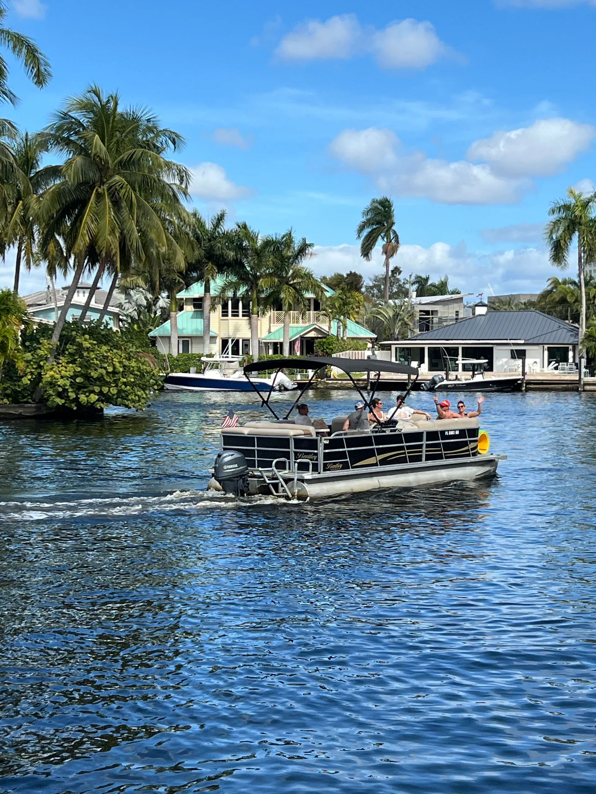 CREST PONTOONS 230 WAVE SLR in Fort Lauderdale, FL — photo 8