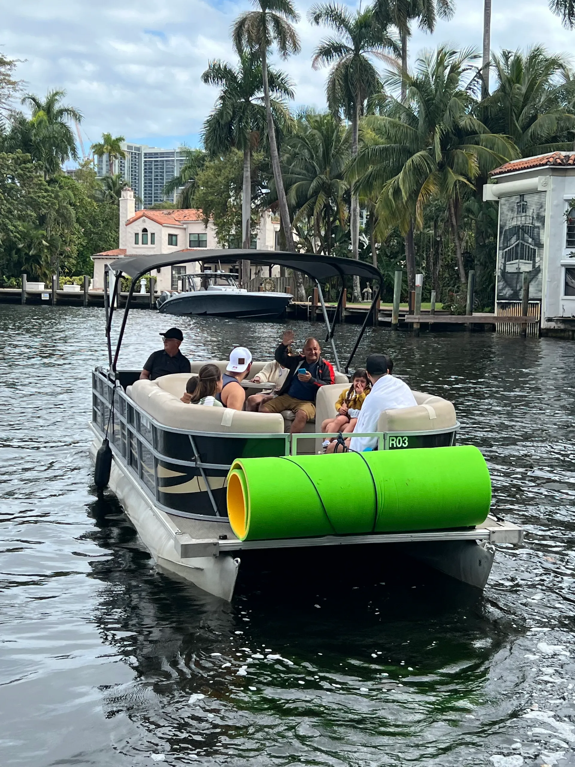 CREST PONTOONS 230 WAVE SLR in Fort Lauderdale, FL — photo 10