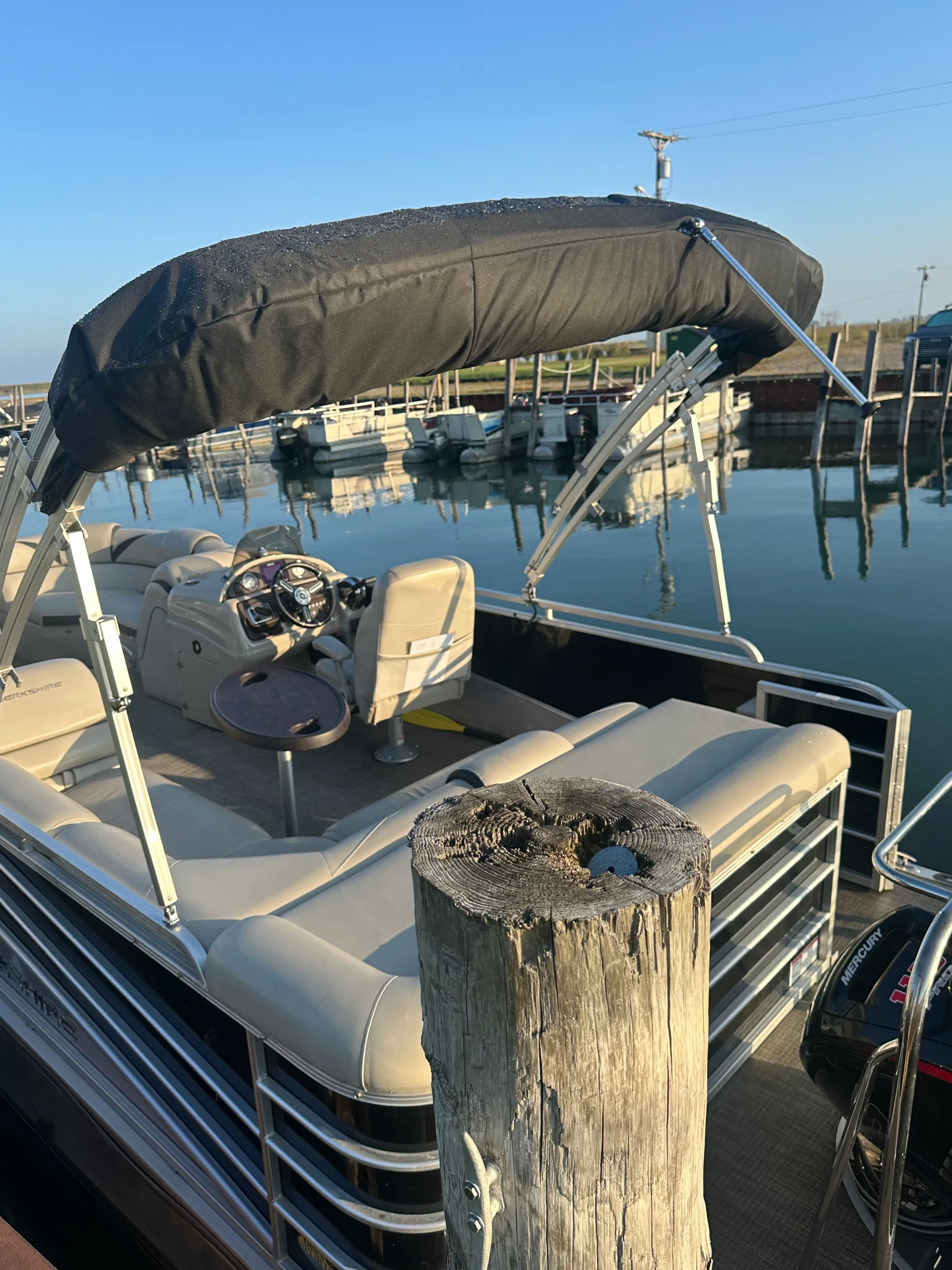 23 foot Berkshire Tritoon on Lake St. Clair
