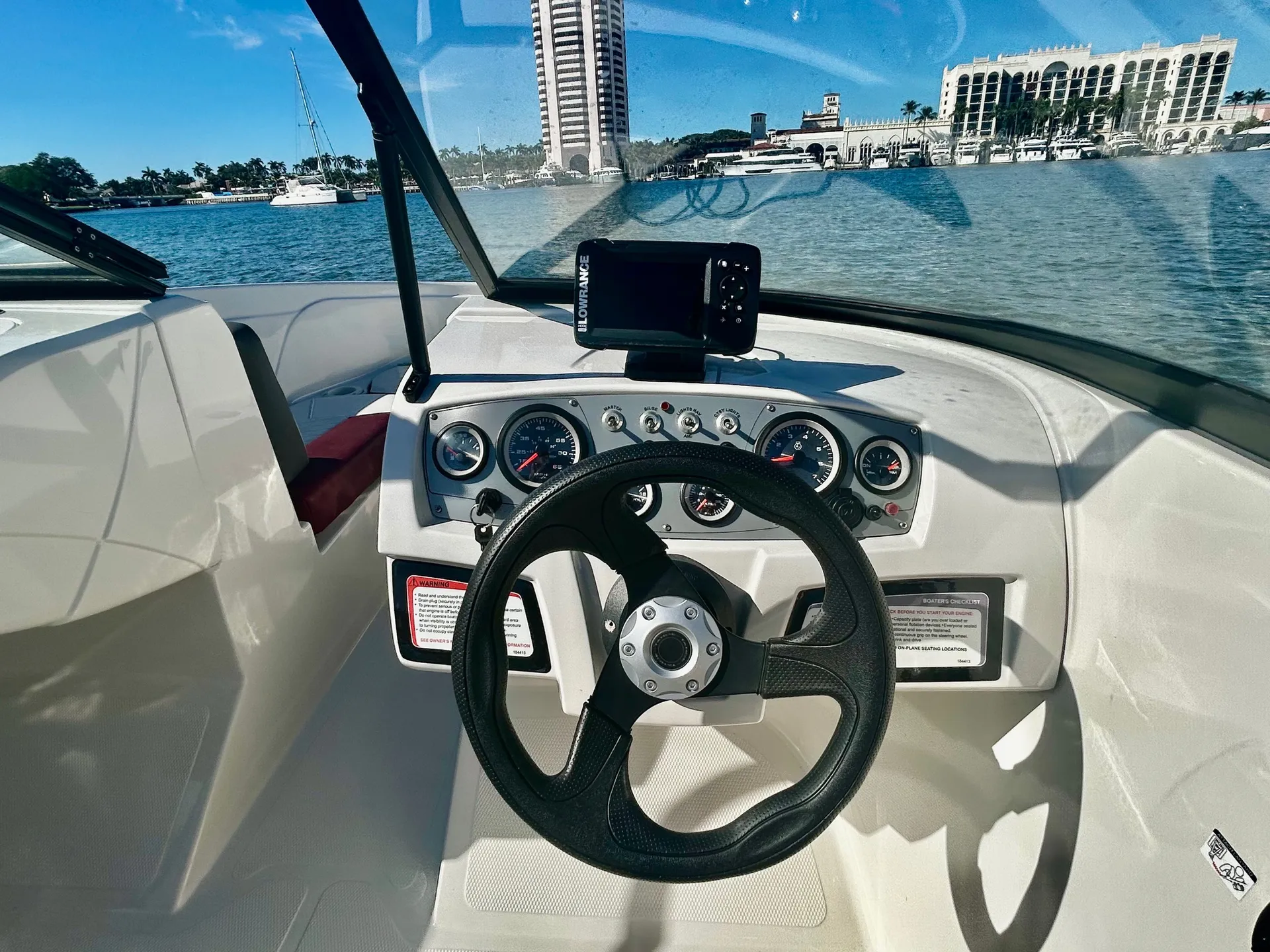 TAHOE BY TRACKER MARINE 450 TS W/115EXLPT 4-S  in Boca Raton, FL — photo 6