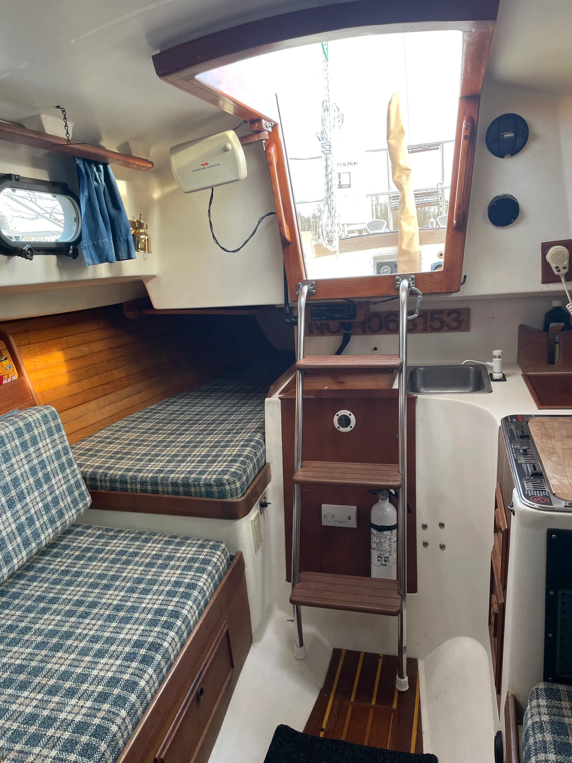 CAPE DORY 25 DIESEL in Alexandria, VA — photo 7