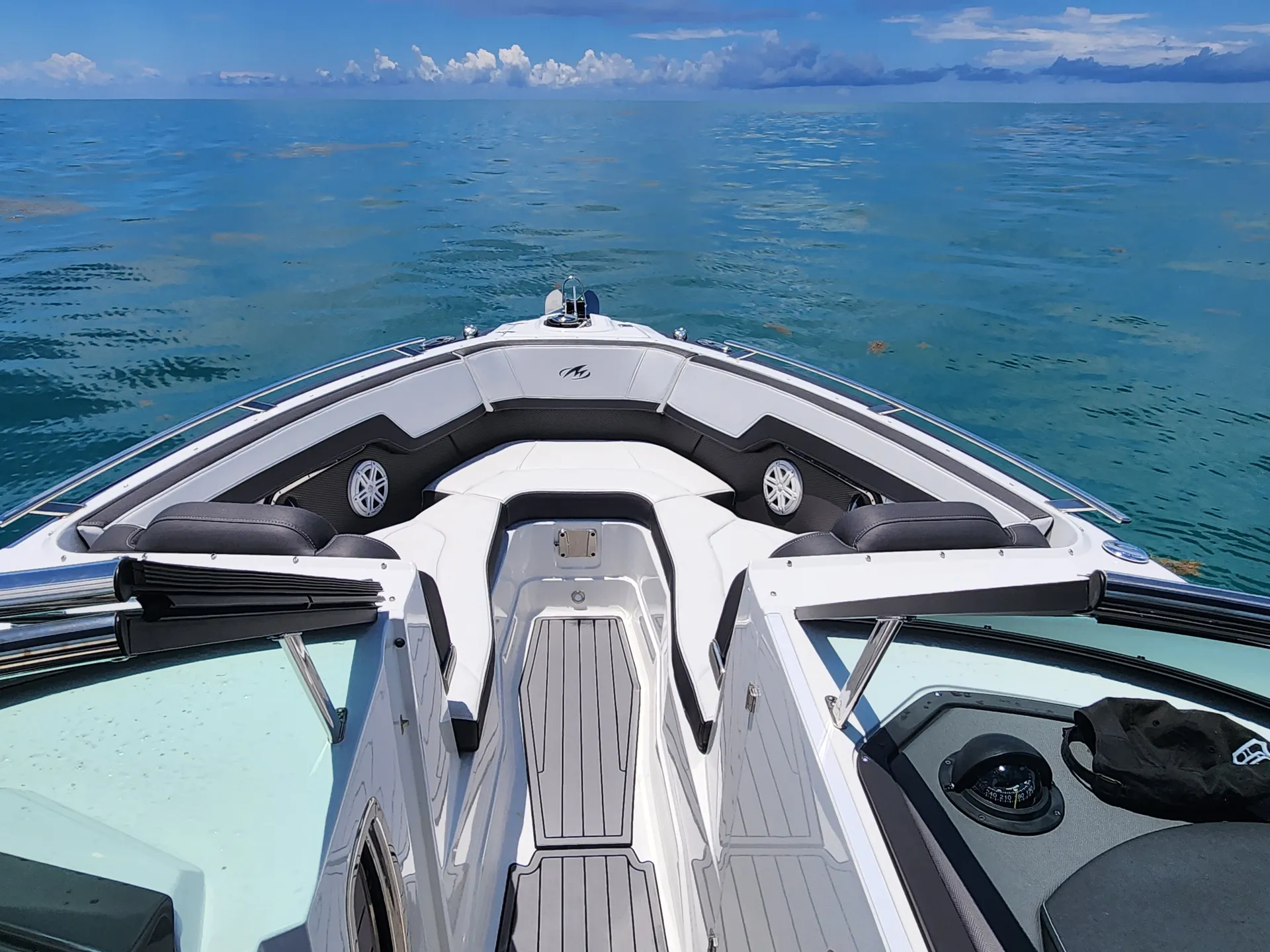 More speed, spacious comfort and elegant style ... best time ever!