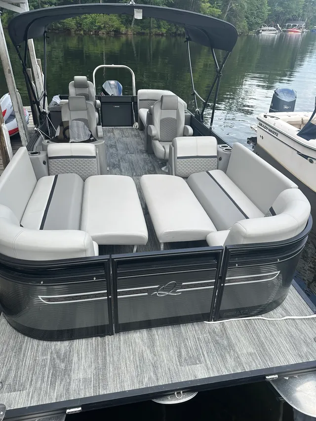 Rent a QWEST PONTOONS pontoon in Alton, NH near me