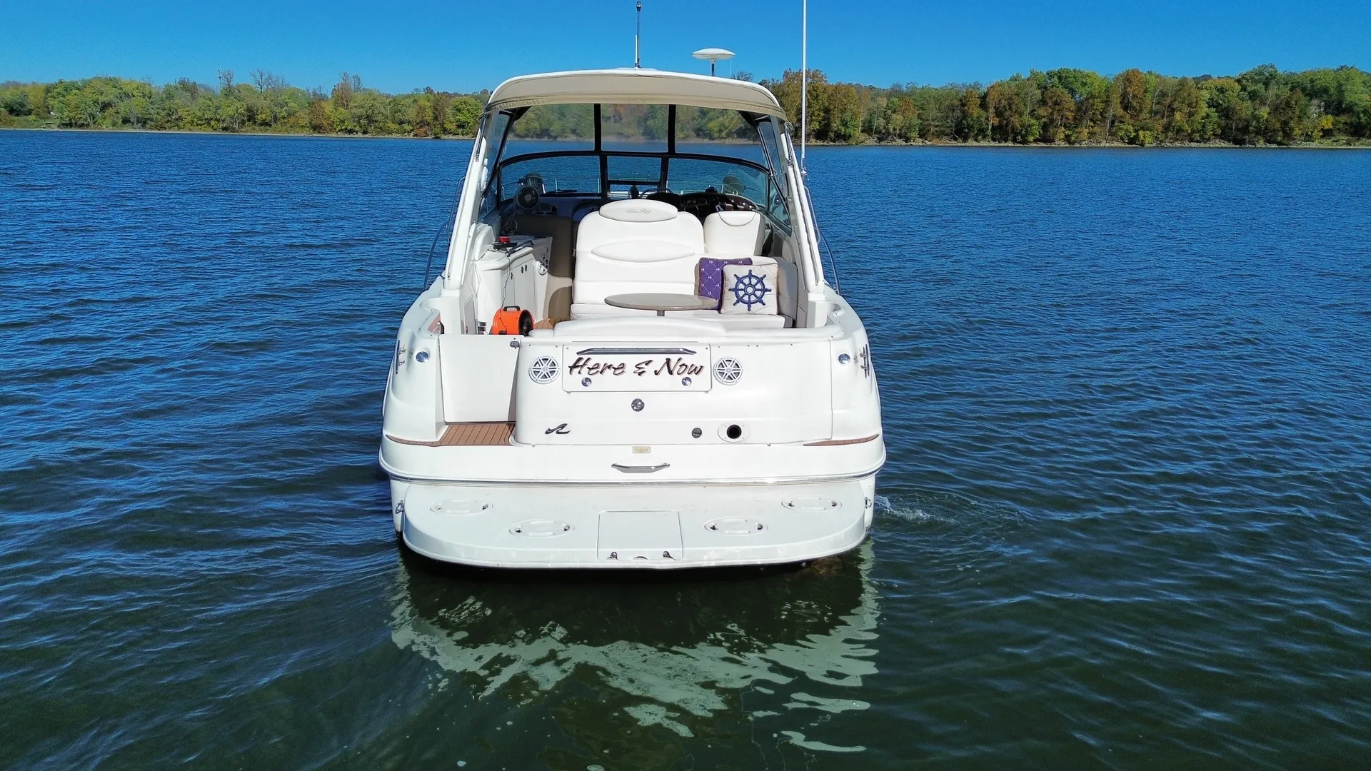 Sea Ray Boats 340 Sundancer  in Cincinnati, OH — photo 4