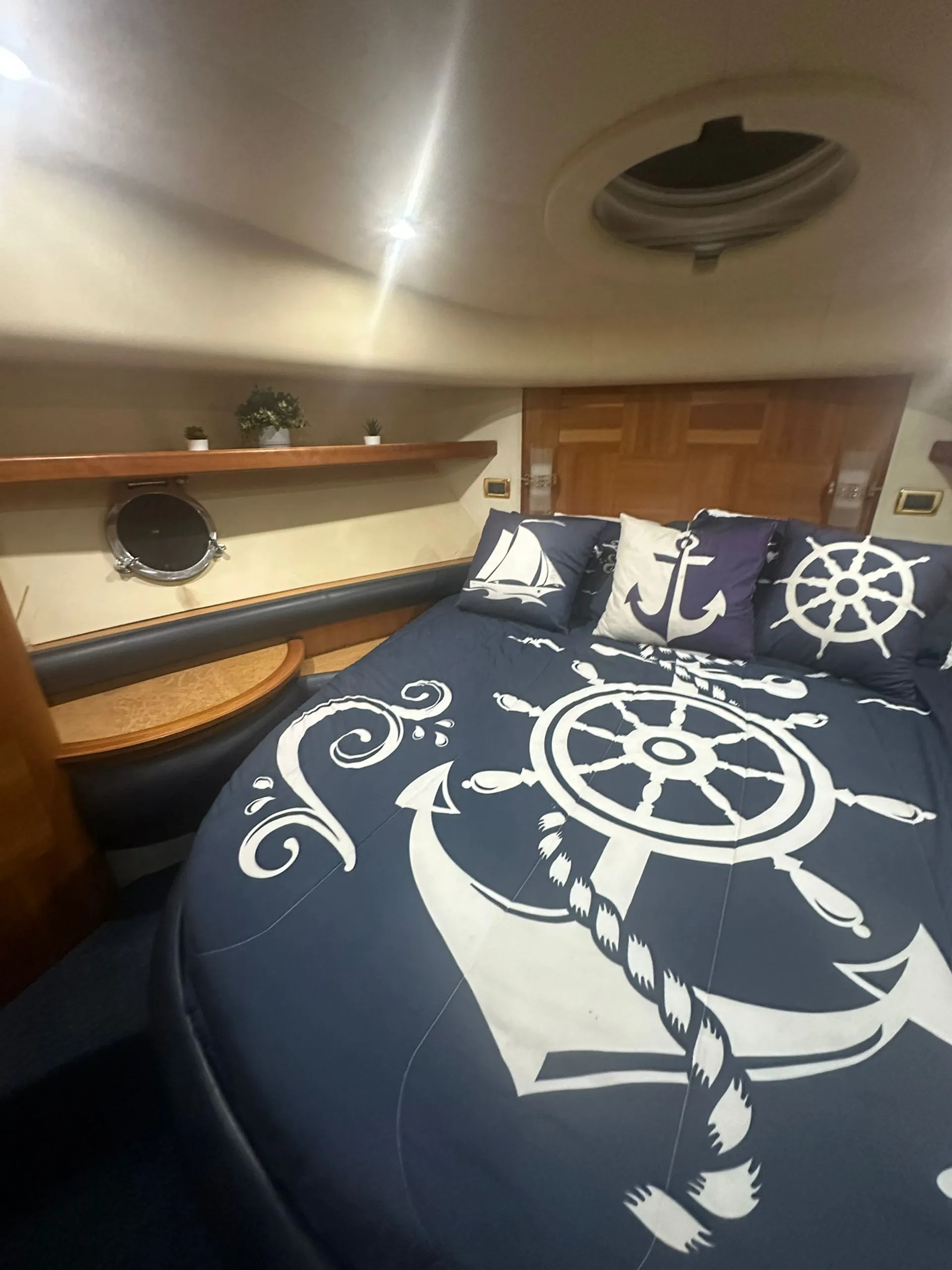 ⭐⭐Azimut yacht for amazing tours, 1 Free Hour from Monday to Thursday!