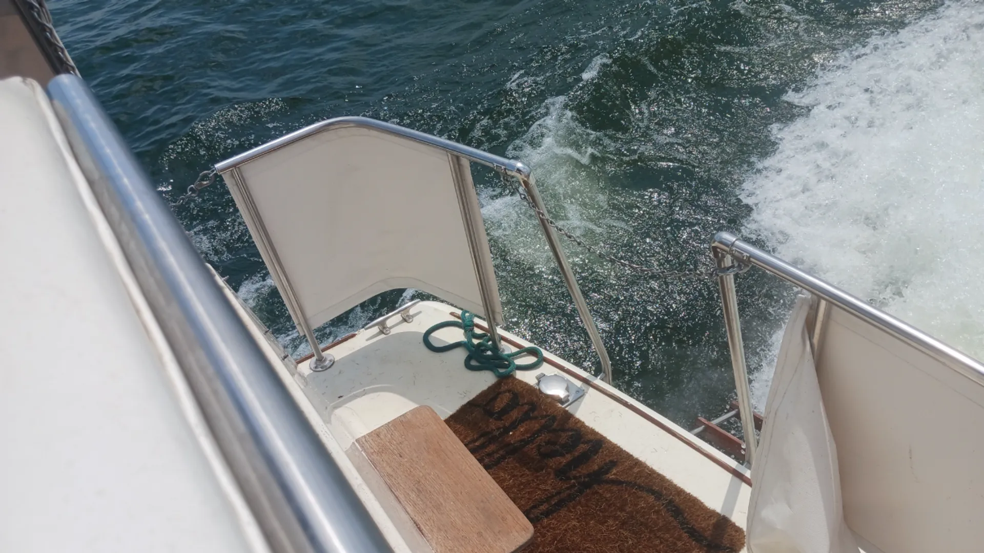 Chris Craft Catalina in Lake Ozark, MO — photo 9