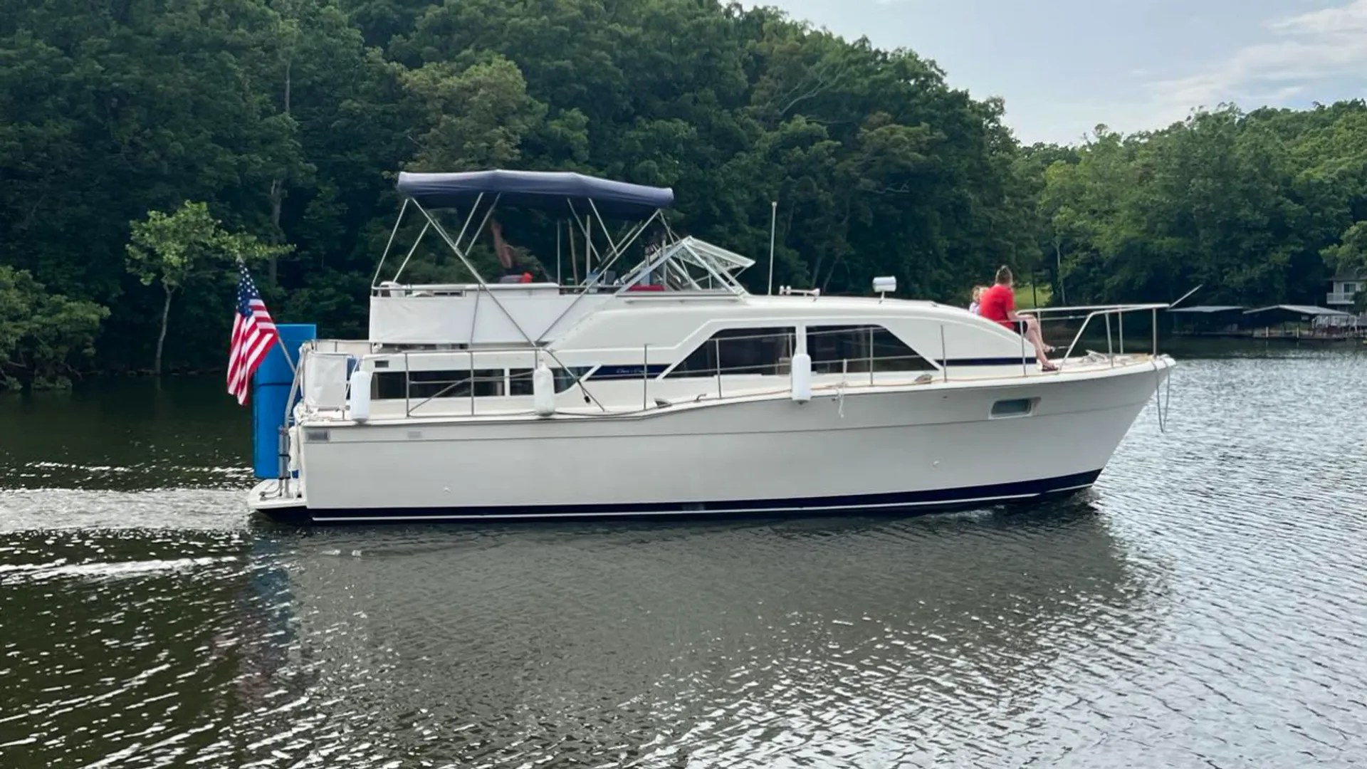 Chris Craft Catalina in Lake Ozark, MO — photo 5