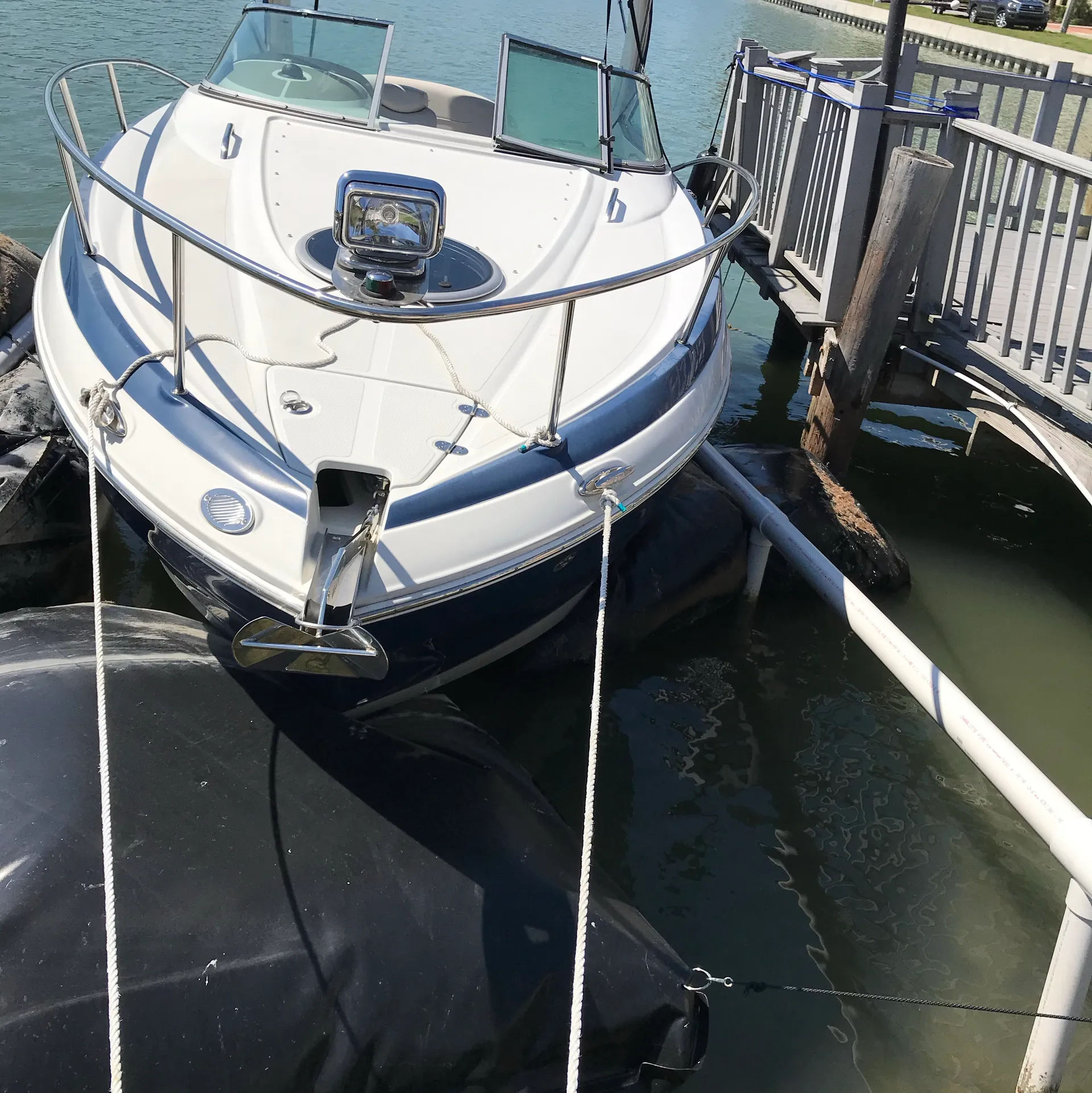 Explore the Gulf: Luxury Boat Rental Experience