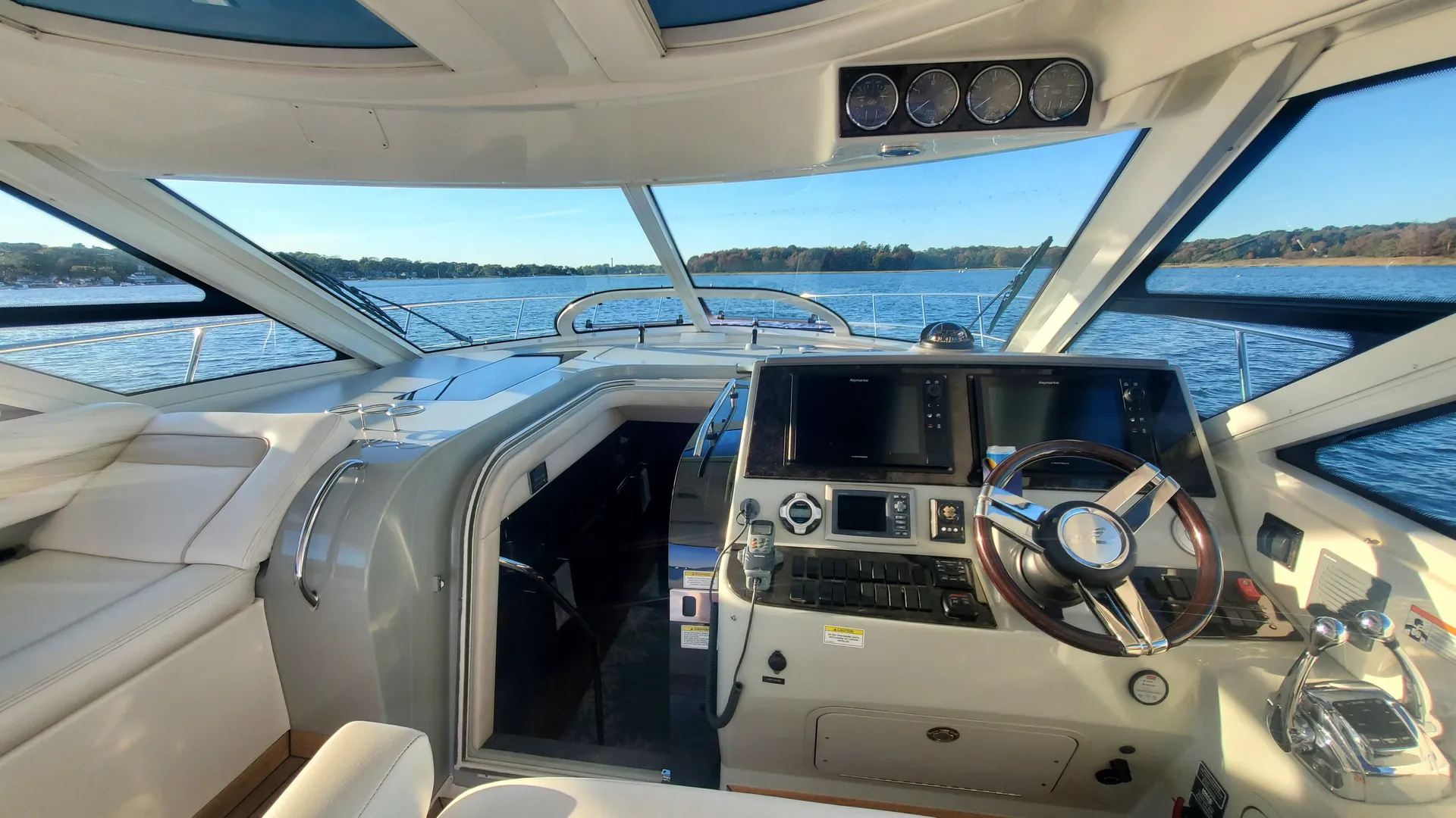 SEA RAY BOATS 470 SUNDANCER (ZEUS DRIVE) in Portsmouth, RI — photo 9