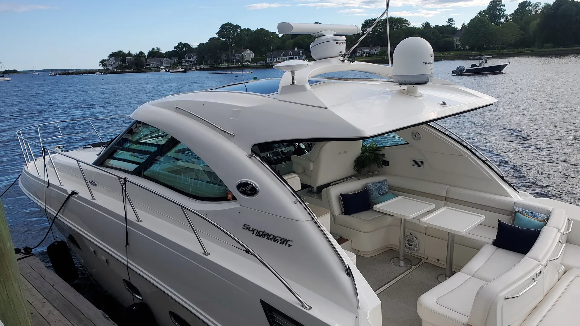 SEA RAY BOATS 470 SUNDANCER (ZEUS DRIVE) in Portsmouth, RI — photo 8