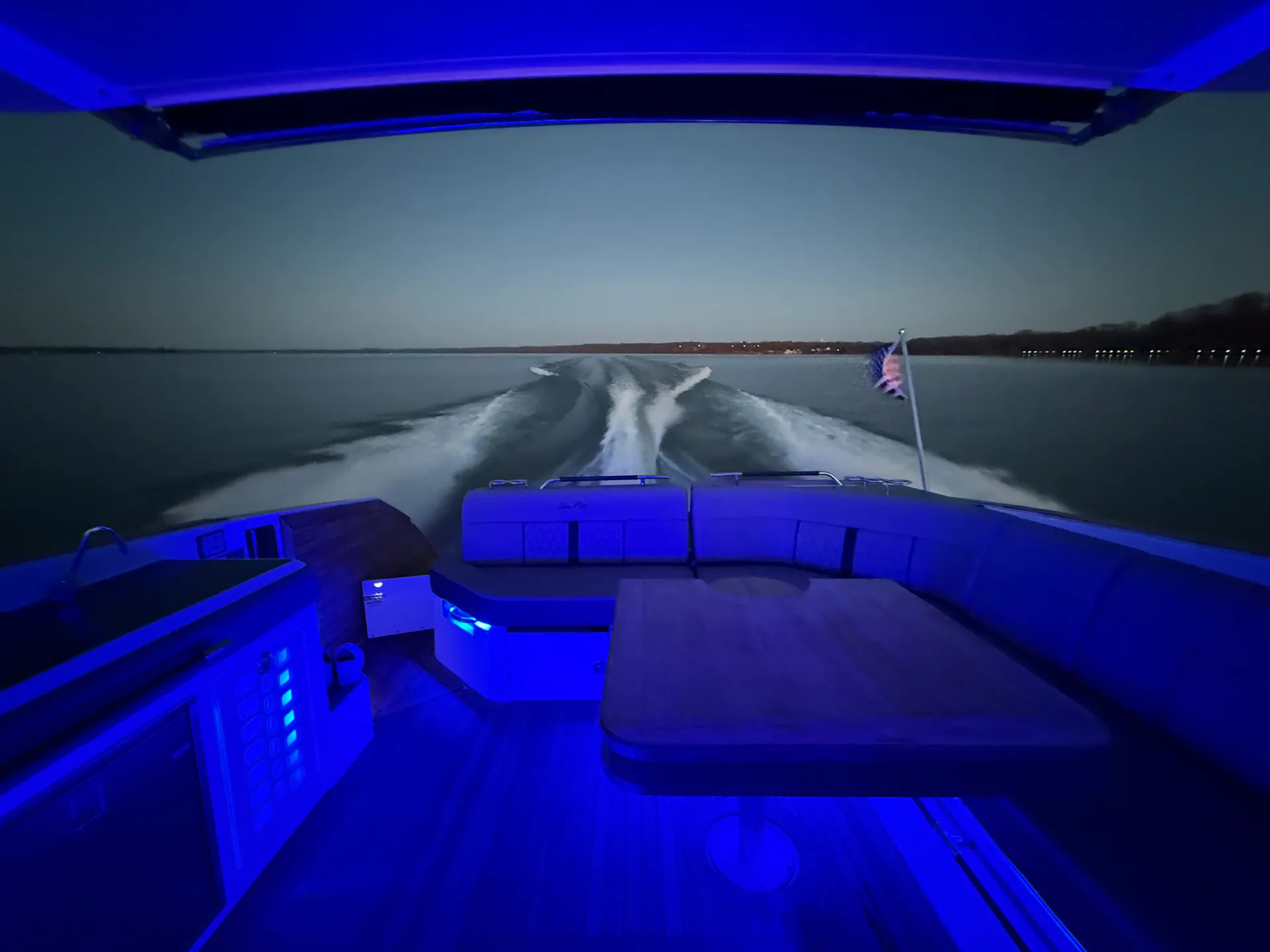 Want to entertain?... Welcome aboard "The Entertainer"! 40' Sea Ray