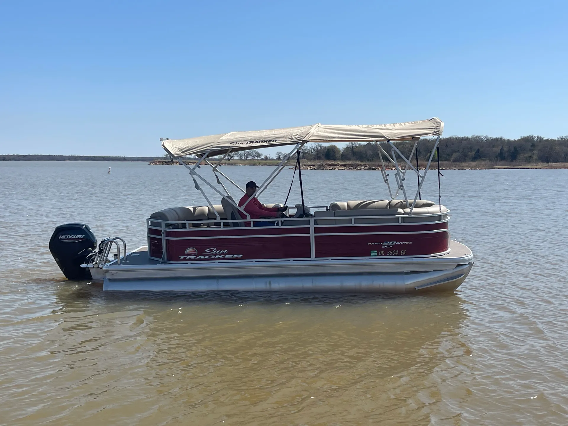 Doon’s Toon 2025 Sun Tracker pontoon