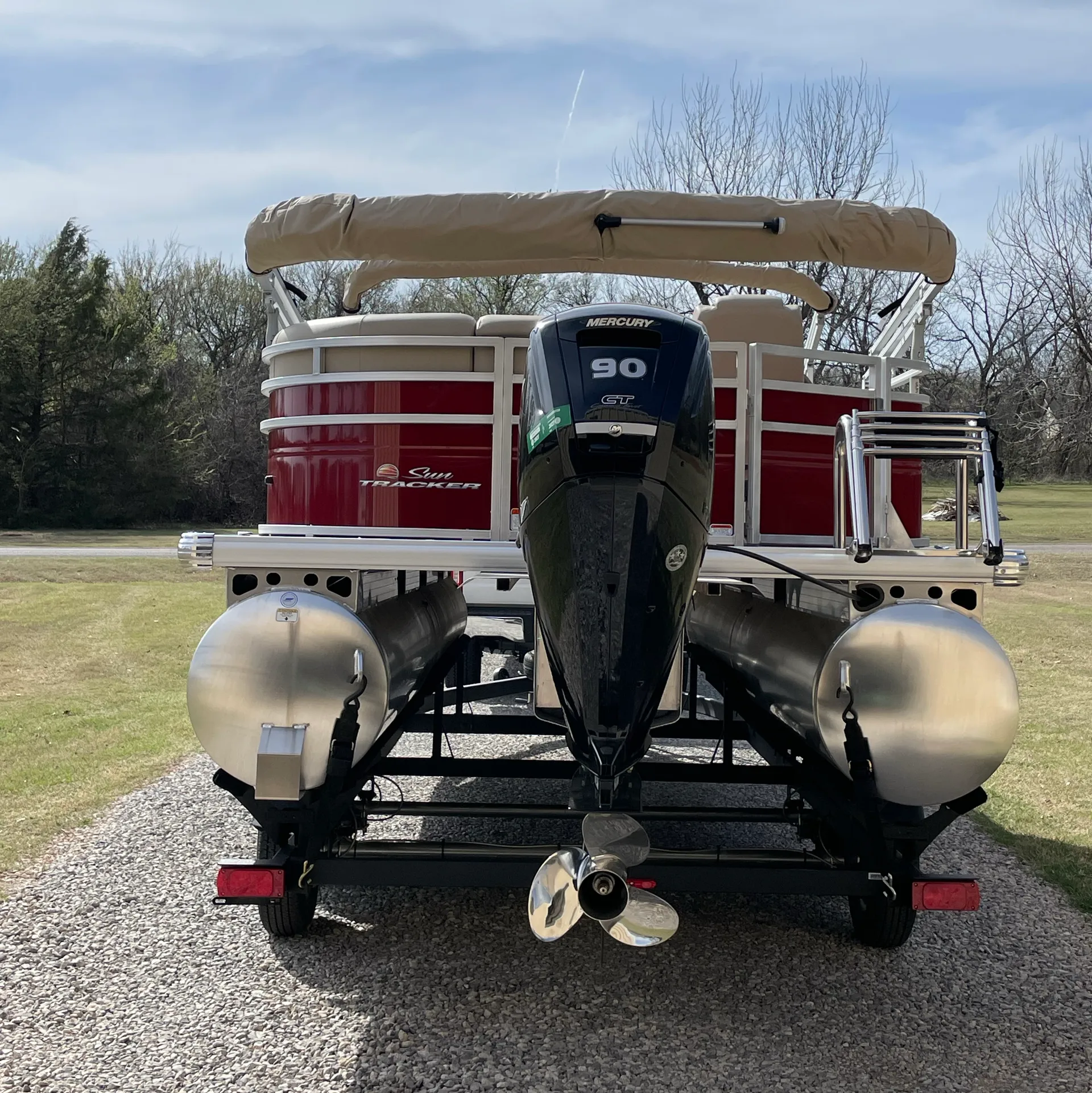 Doon’s Toon 2025 Sun Tracker pontoon