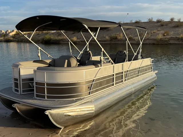 Rent a Trifecta  pontoon in Lake Havasu City, AZ near me