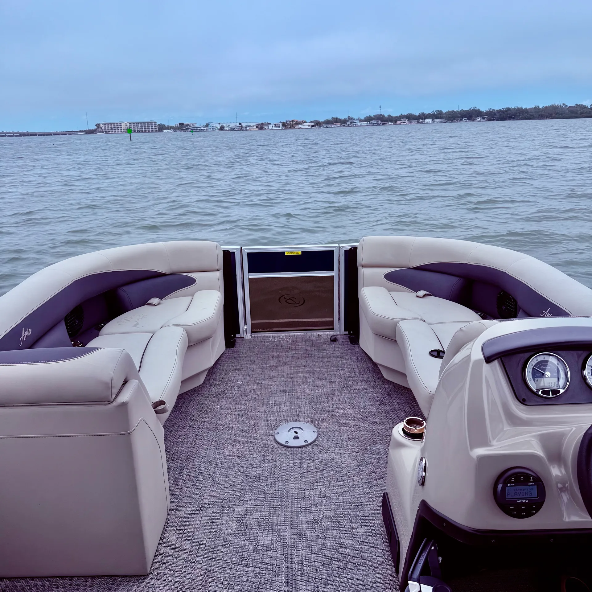 BARLETTA BOATS ARIA A22QC TRITOON in St. Petersburg, FL — photo 5