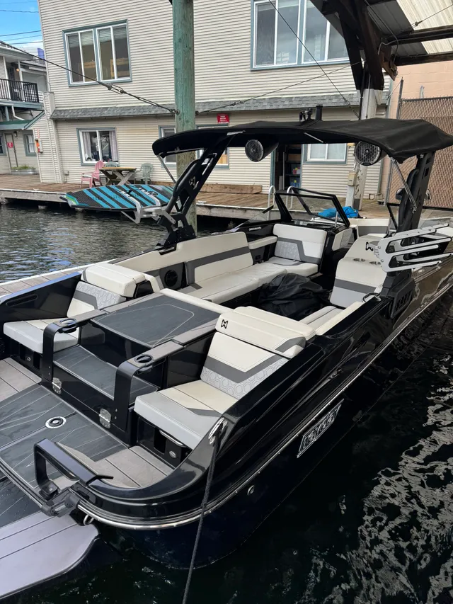 Rent a HEYDAY WAKE BOATS ski and wakeboard in Seattle, WA near me