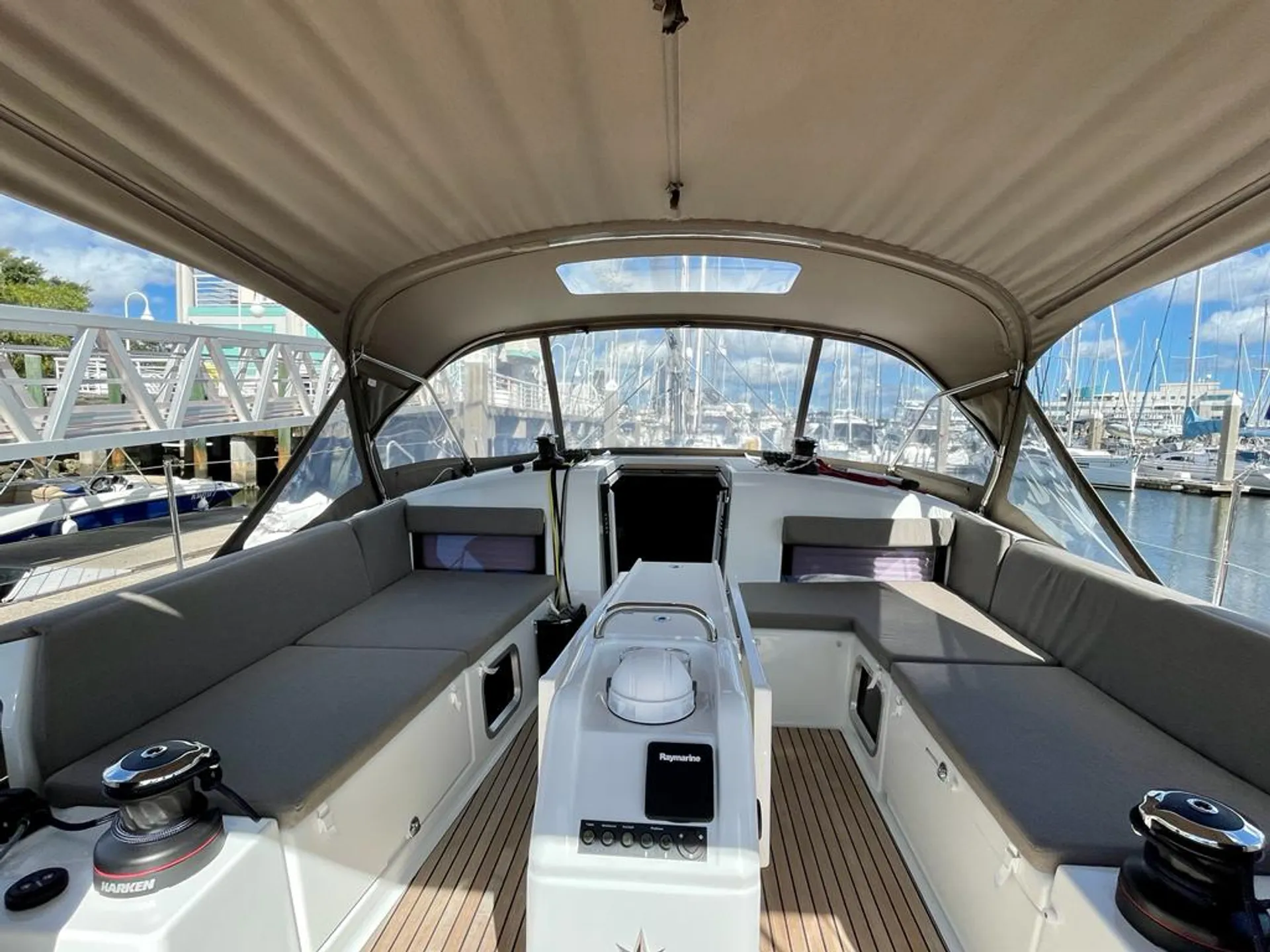 Day charters in St. Petersburg (51ft)