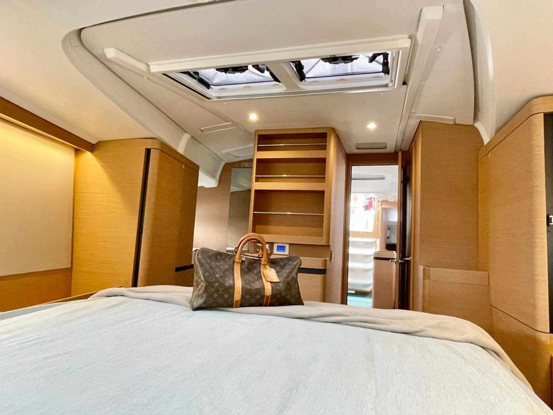 Day charters in St. Petersburg (51ft)