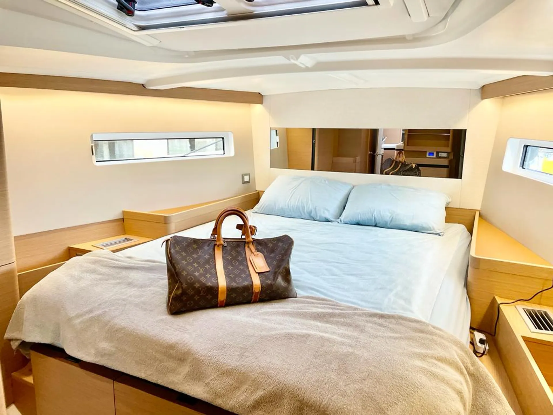 Day charters in St. Petersburg (51ft)