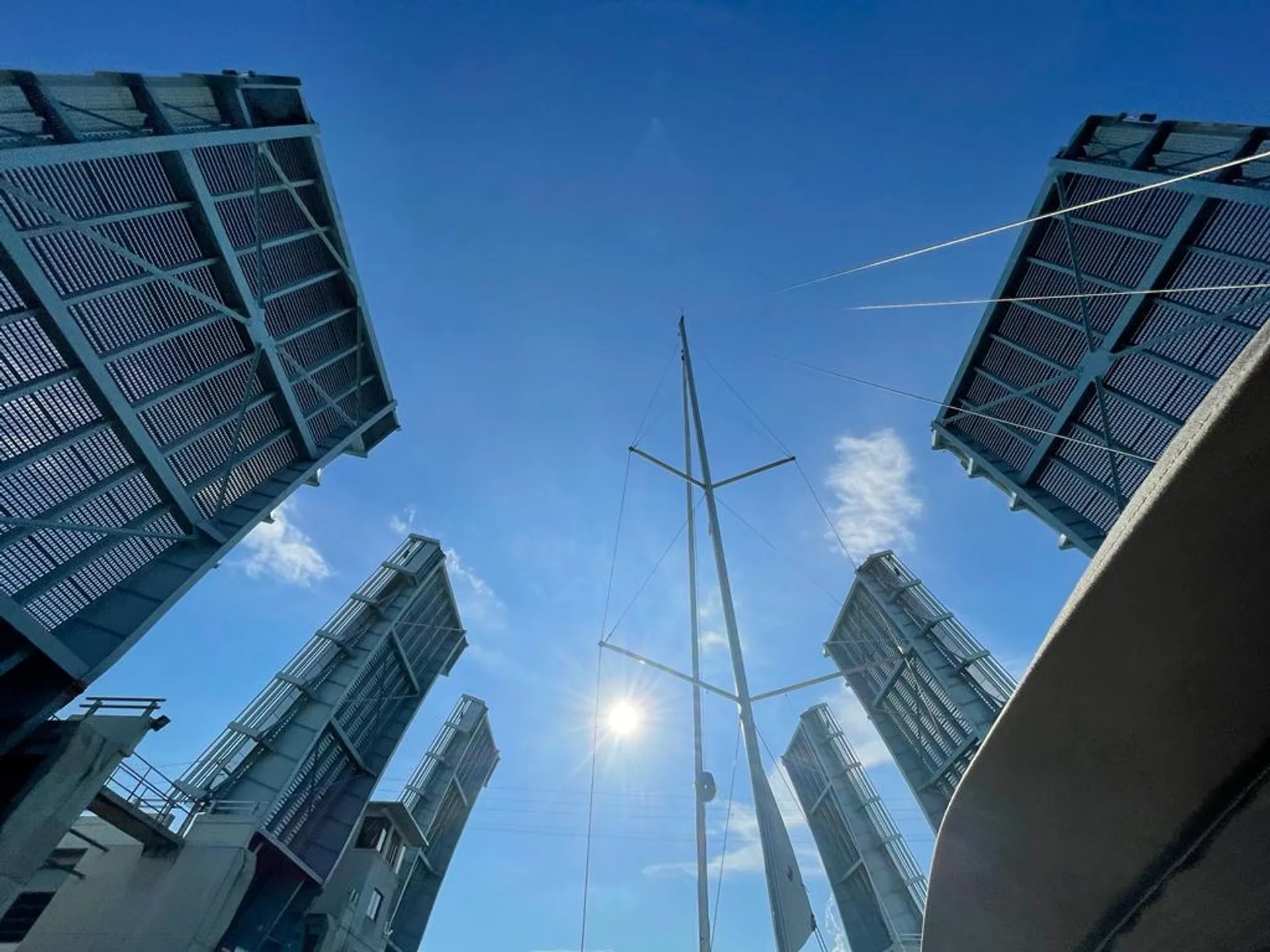 Day charters in St. Petersburg (51ft)