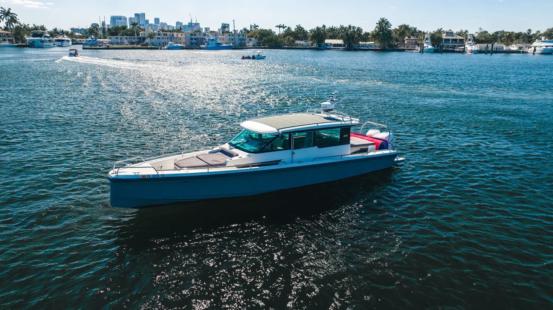 Visit the Fort Lauderdale Sandbar in Luxury