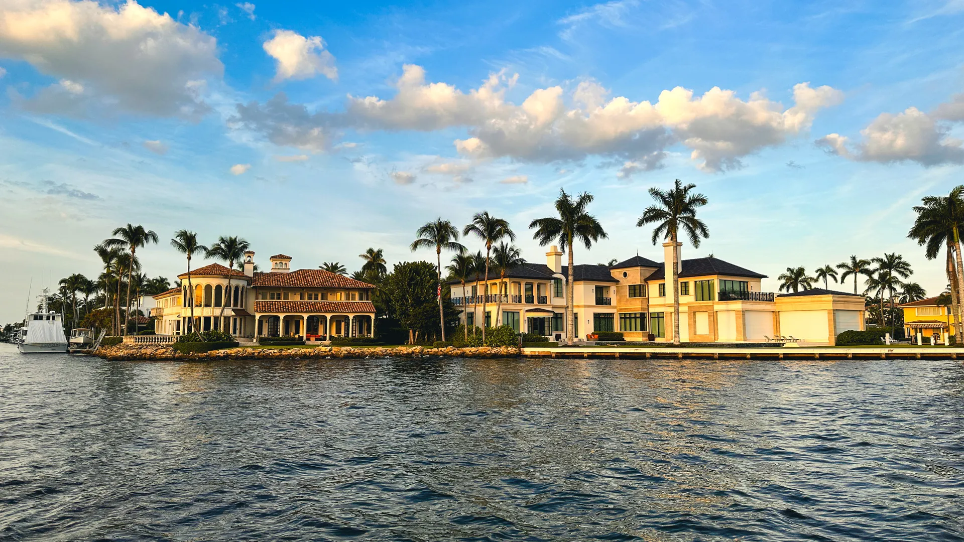 Visit the Fort Lauderdale Sandbar in Luxury
