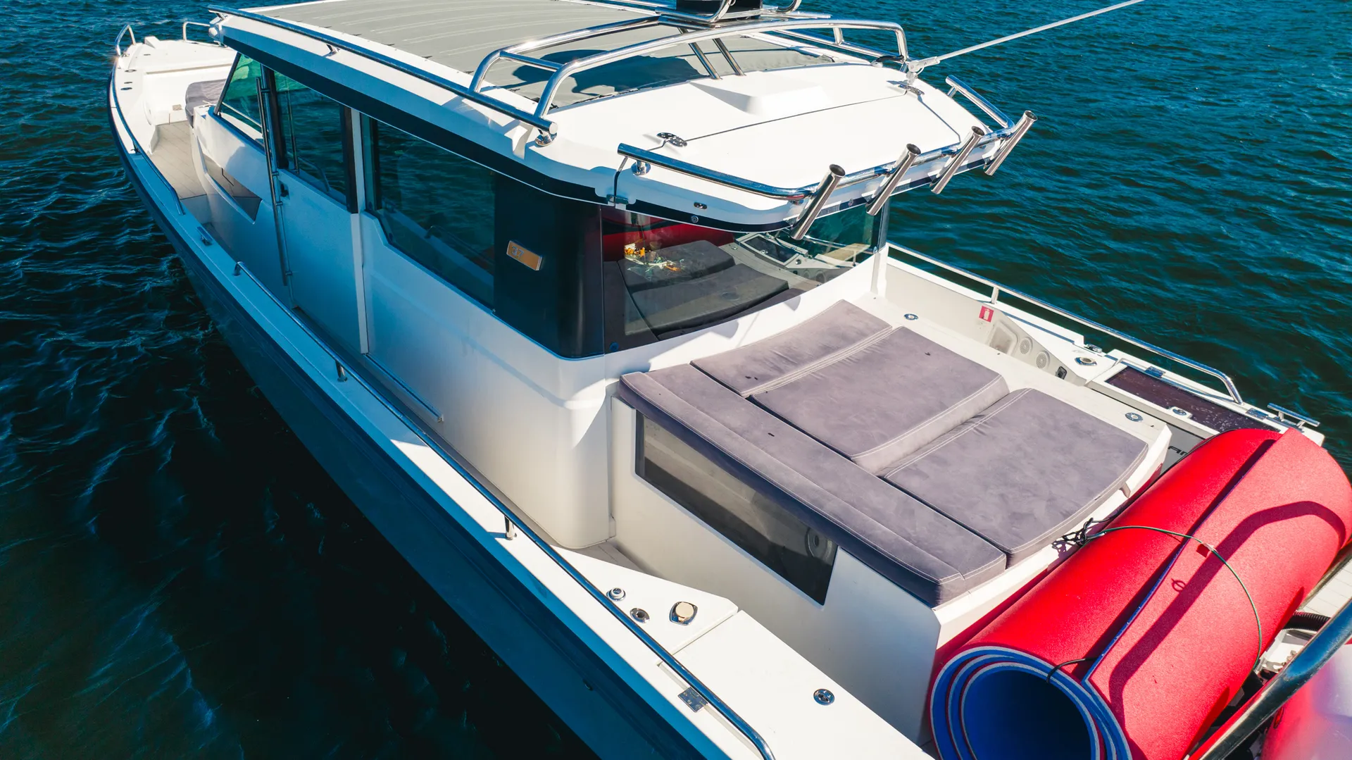 Visit the Fort Lauderdale Sandbar in Luxury