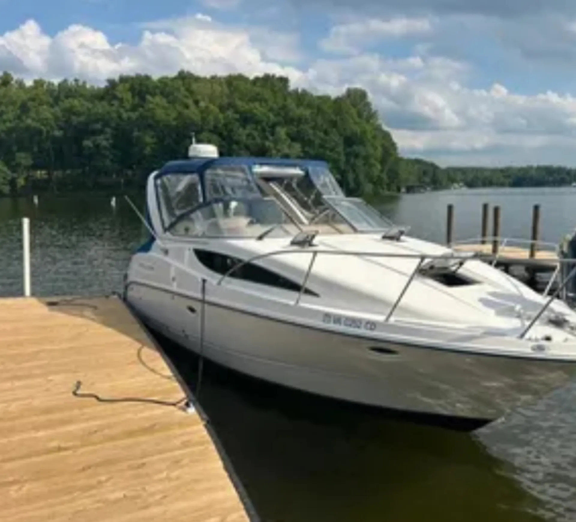 Chicago playpen fireworks river and more.  28 ft. bayliner 8 passenger