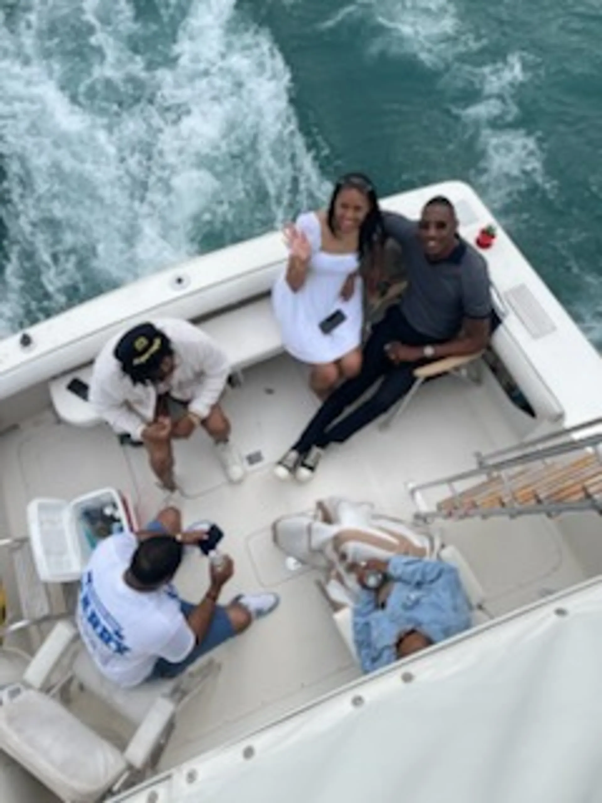 Classic American Sport Cruising Detroit River. Includes Captain!