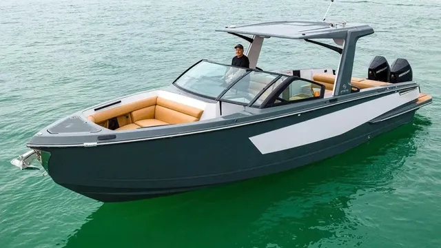 Rent a Aviara  bow rider in Sarasota, FL near me