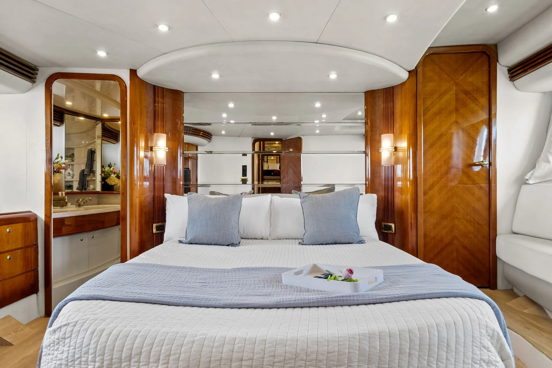 Azimut Yachts 68 Plus in Miami Beach, FL — photo 6